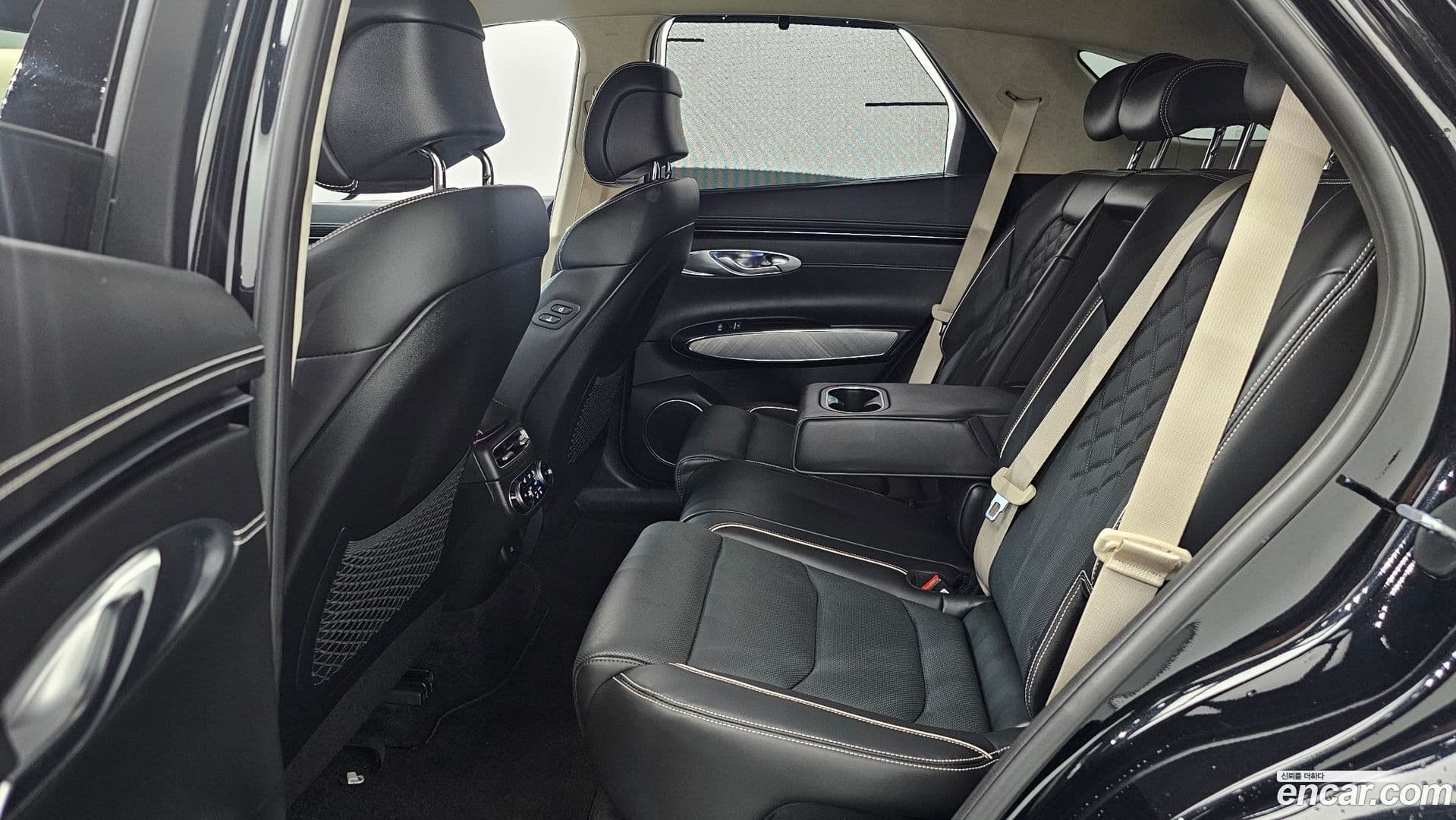 Main__Slider__Photo:GV70 Genesis 2022.7-11