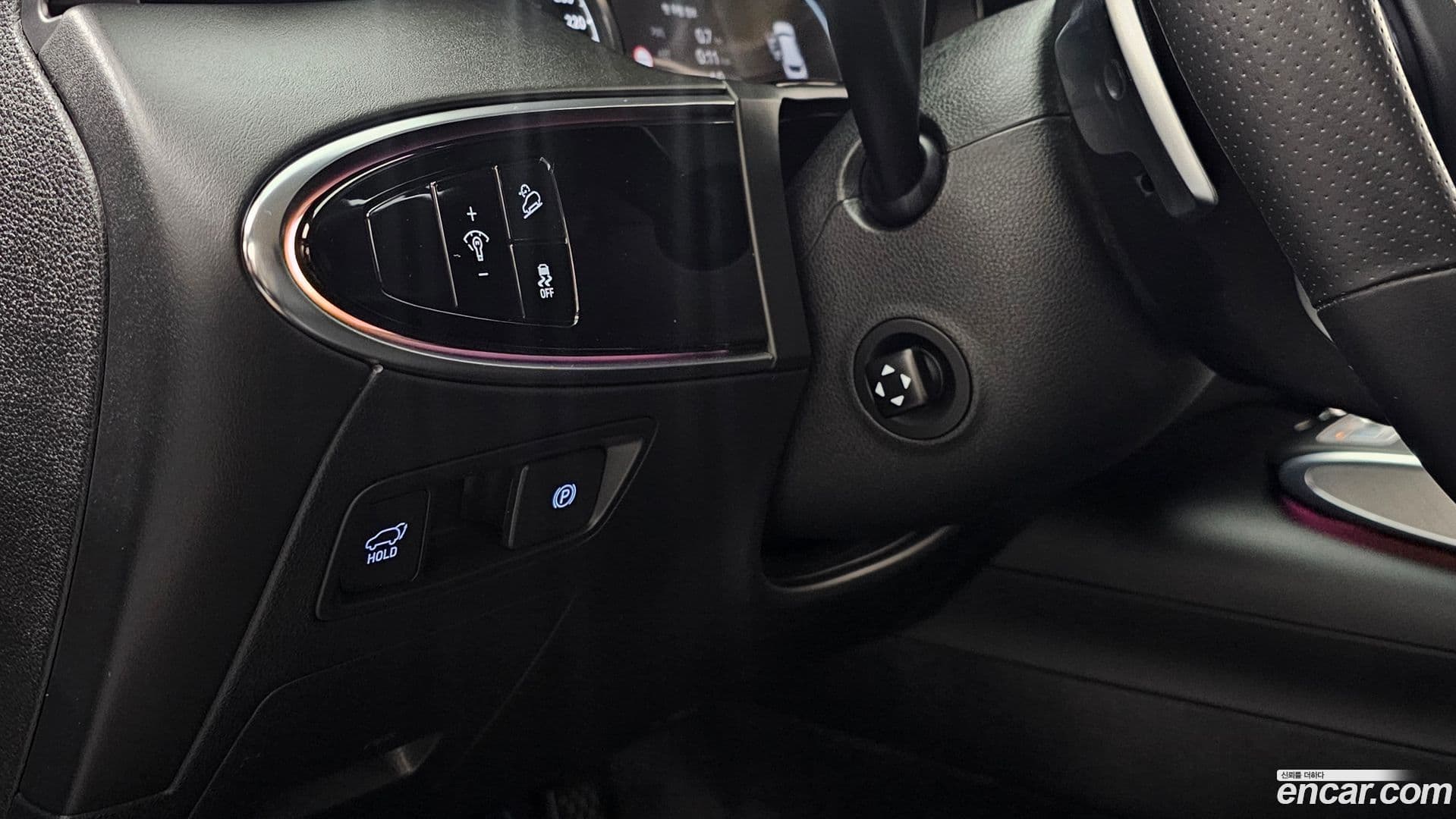 Main__Slider__Photo:GV70 Genesis 2022.7-13