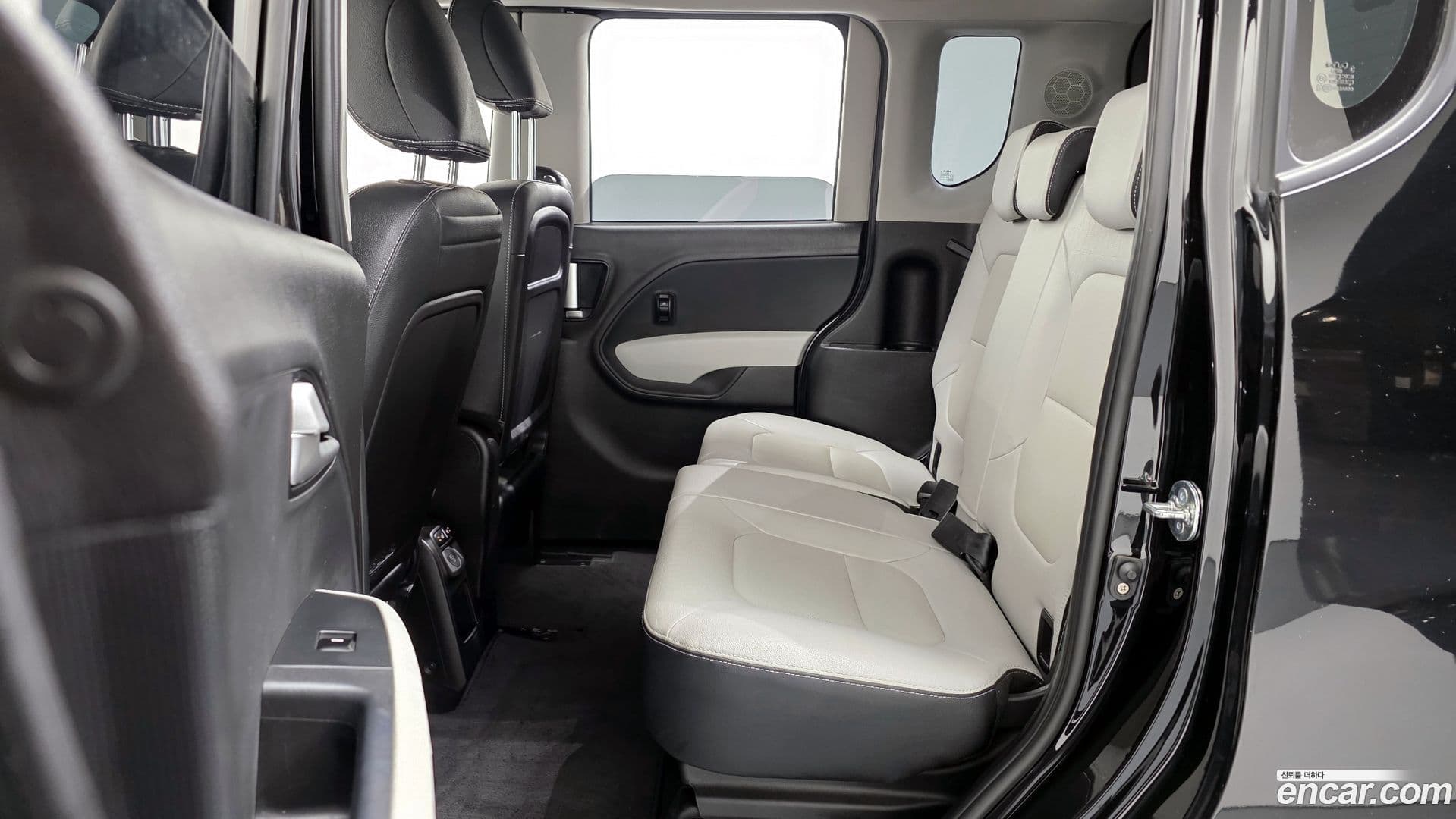 Main__Slider__Photo:RAY Kia 2023.6-9