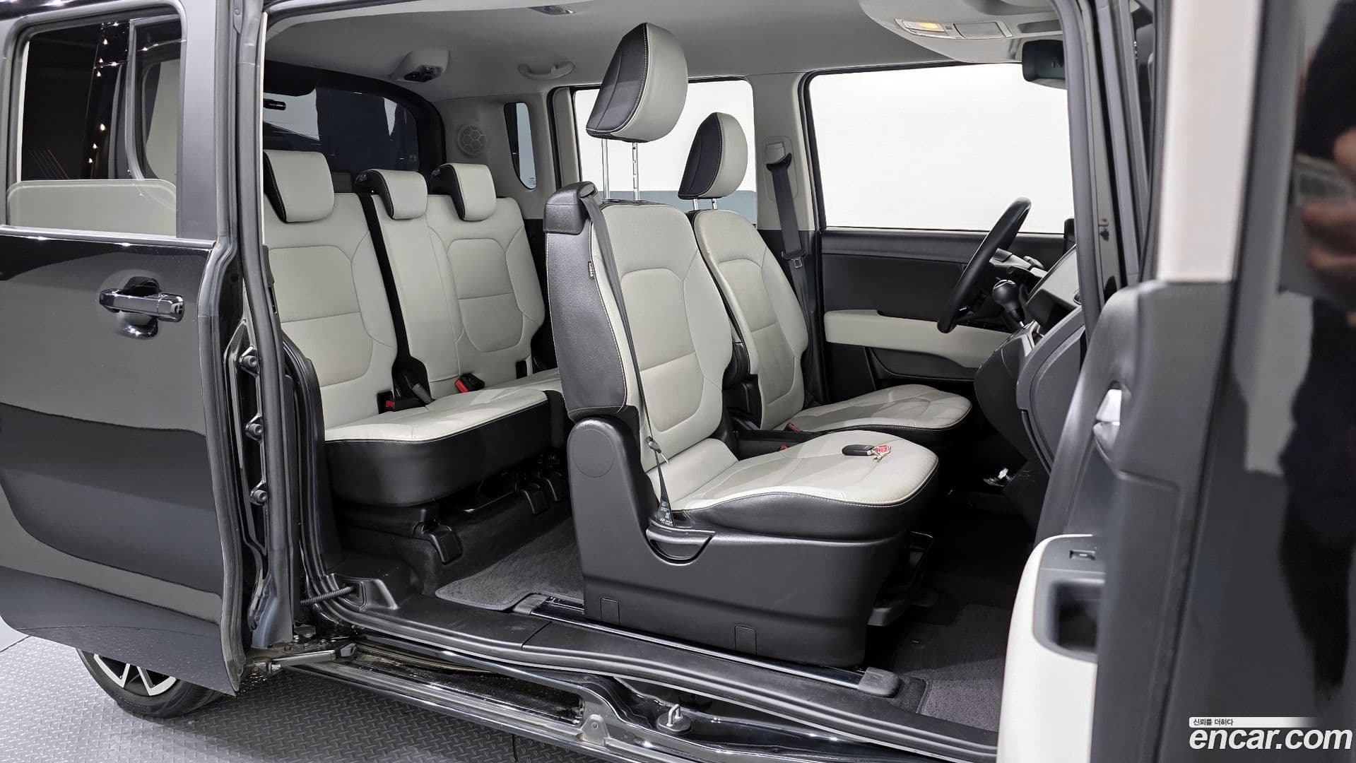 Main__Slider__Photo:RAY Kia 2023.6-11