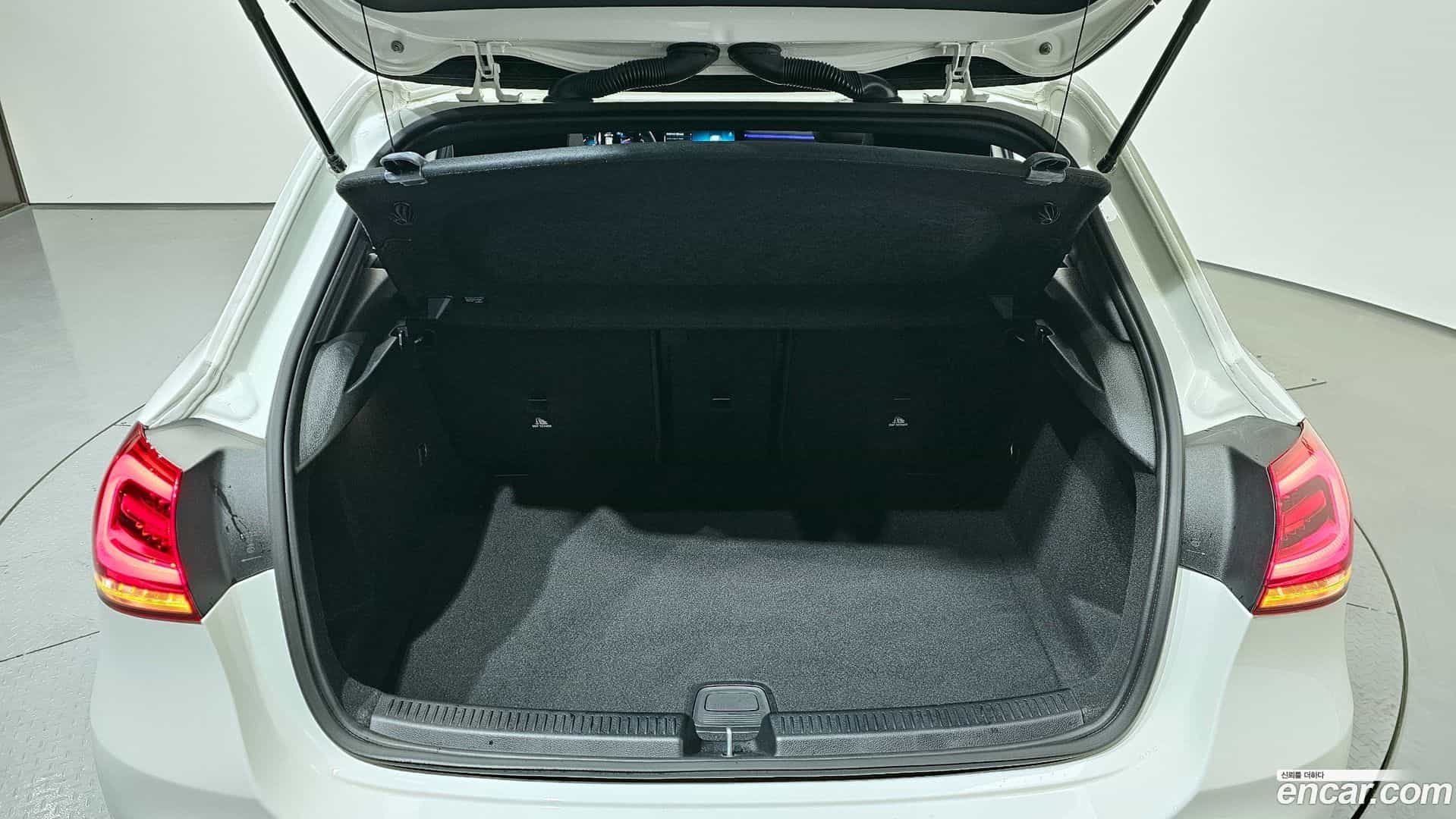 A-Class Mercedes-Benz 2022.11-OPTION-024