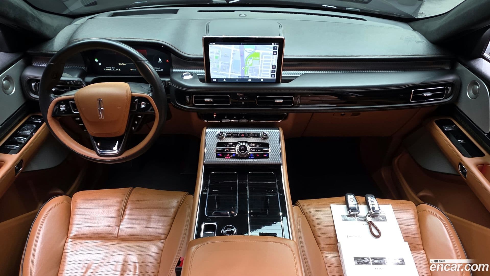 Main__Slider__Photo:Aviator Lincoln 2023.9-6