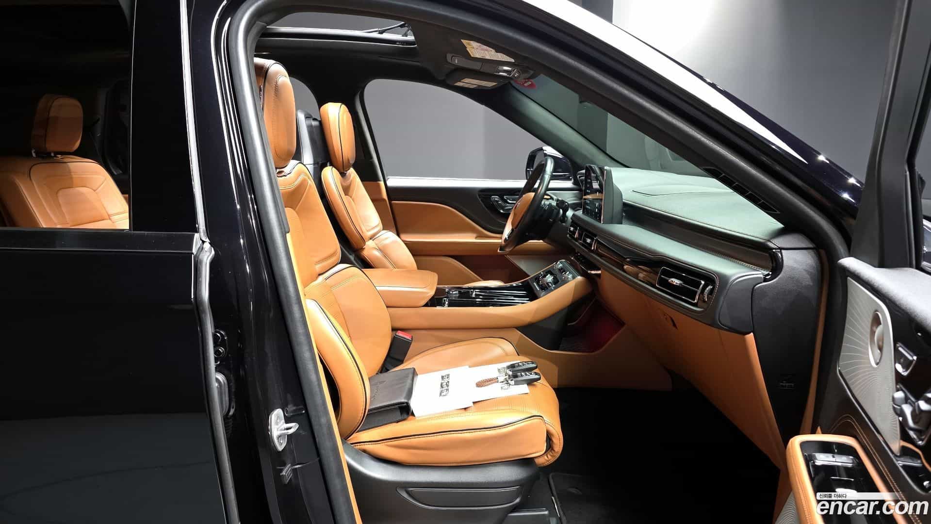 Aviator Lincoln 2023.9-INNER-010