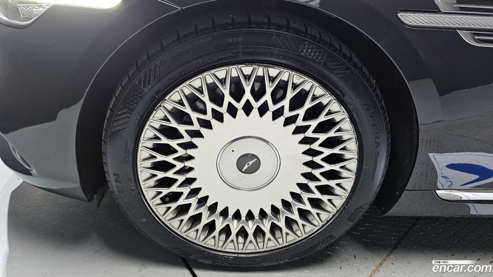 G90 Genesis 2019.0-OUTER-005