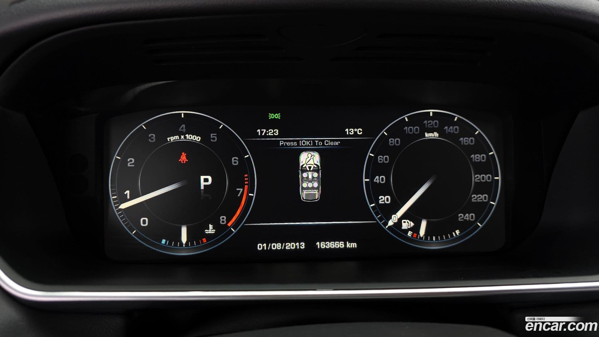 Main__Slider__Photo:Range Rover Sport Land Rover 2014.3-7