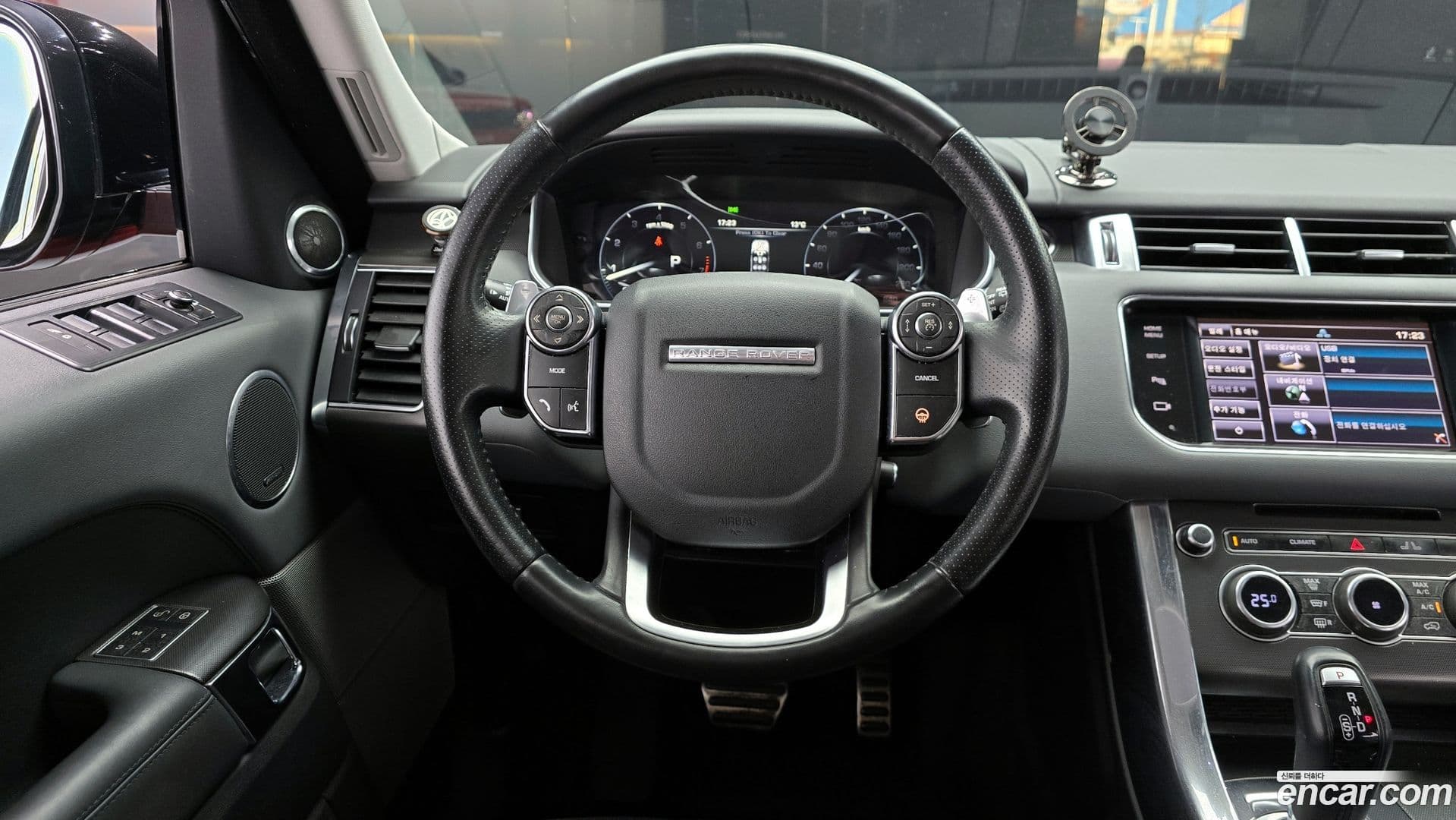 Main__Slider__Photo:Range Rover Sport Land Rover 2014.3-12