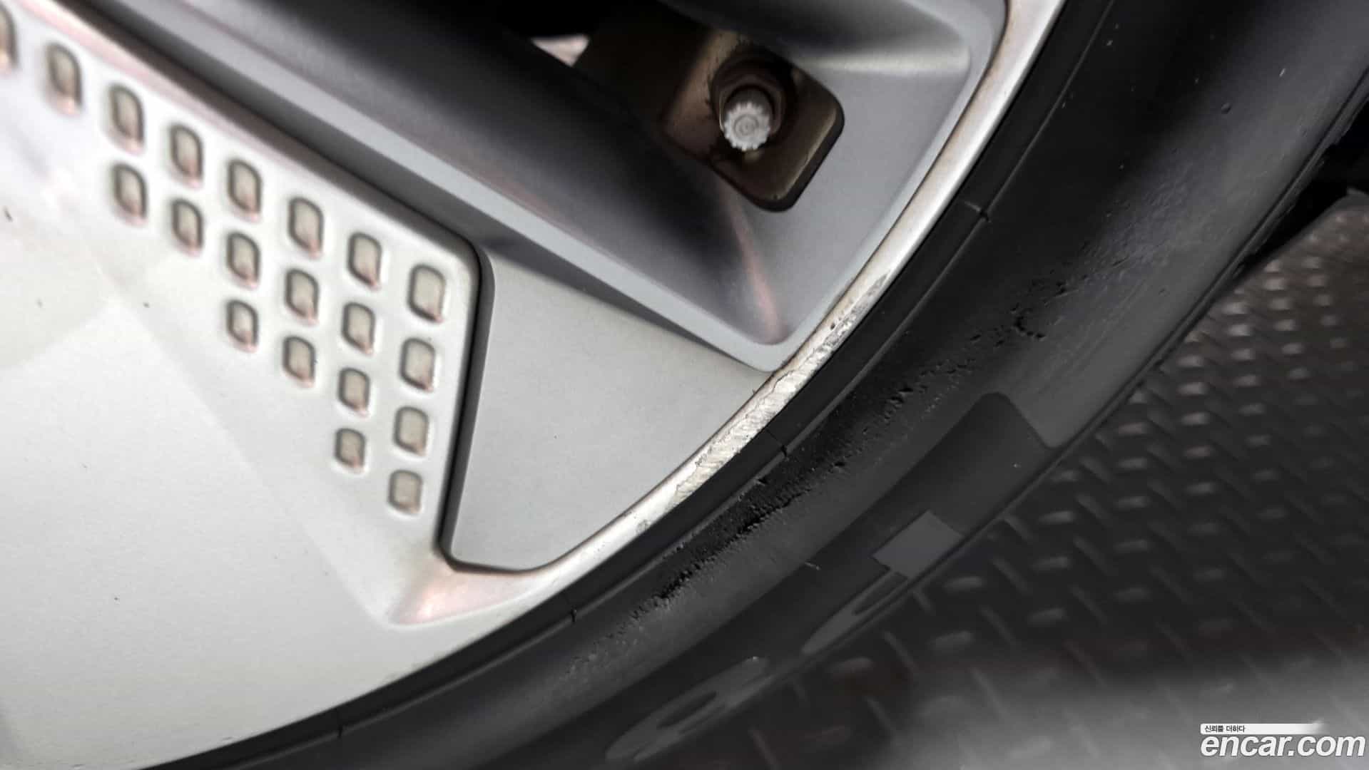 Kona Hyundai 2019.7-INNER-009