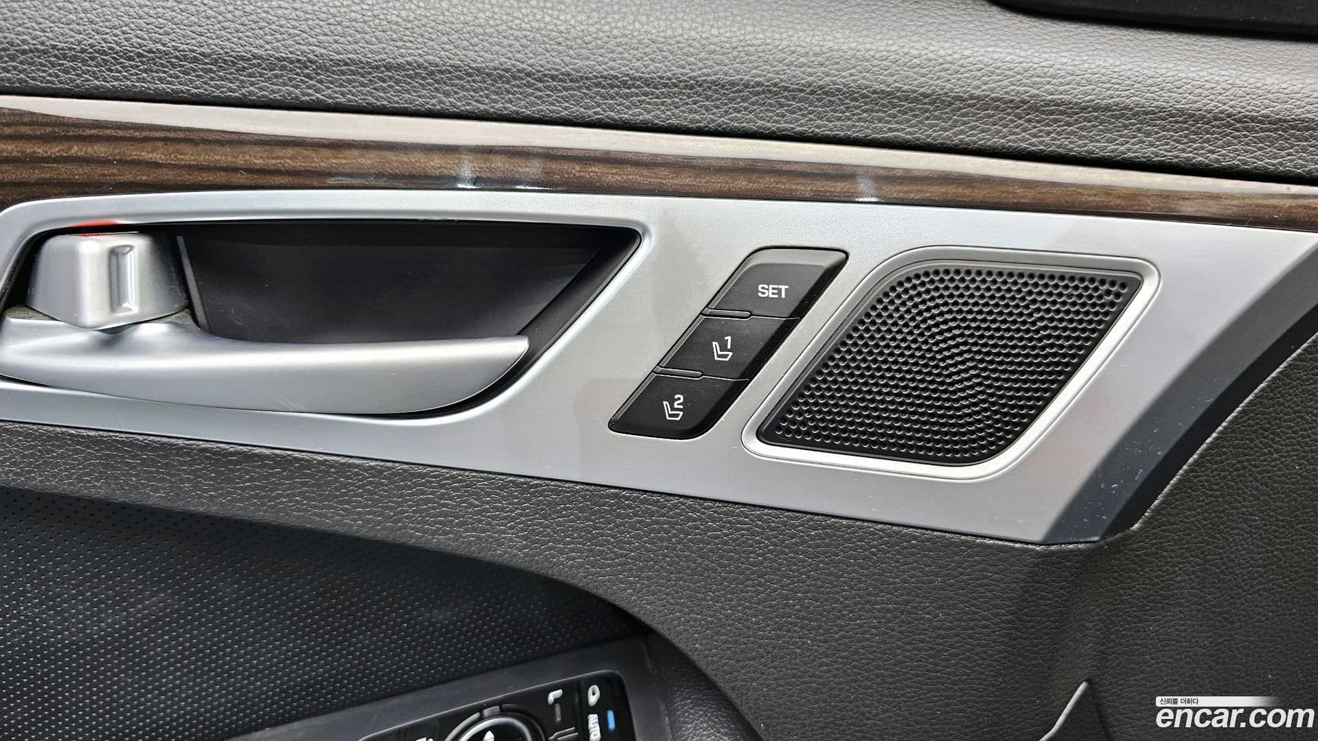 Main__Slider__Photo:G80 Genesis 2017.2-16