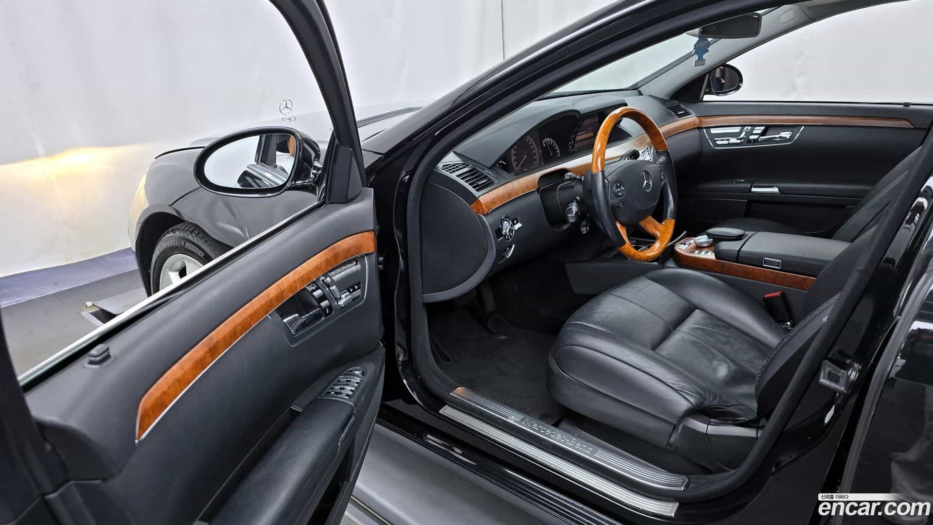 S-Class Mercedes-Benz 2005.11-INNER-010