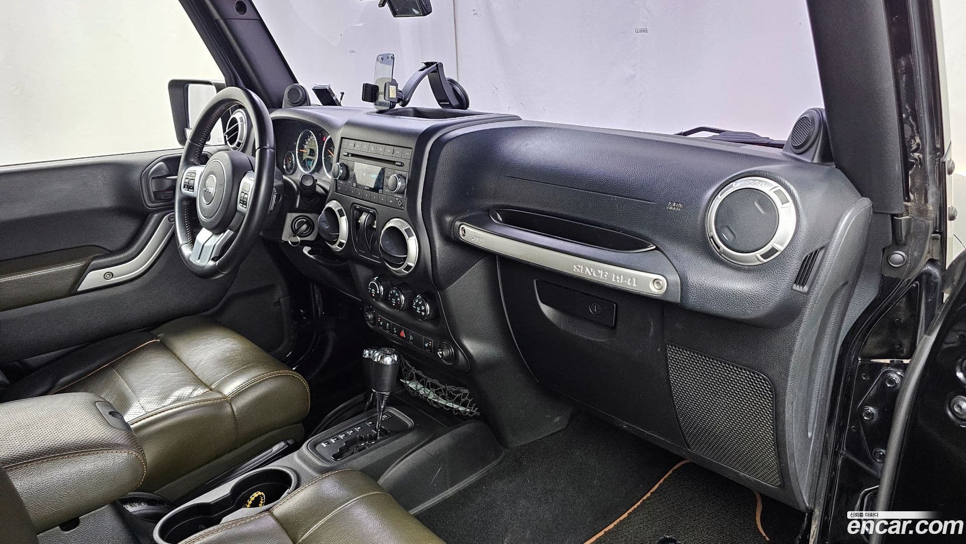 Main__Slider__Photo:Wrangler Jeep 2011.11-6