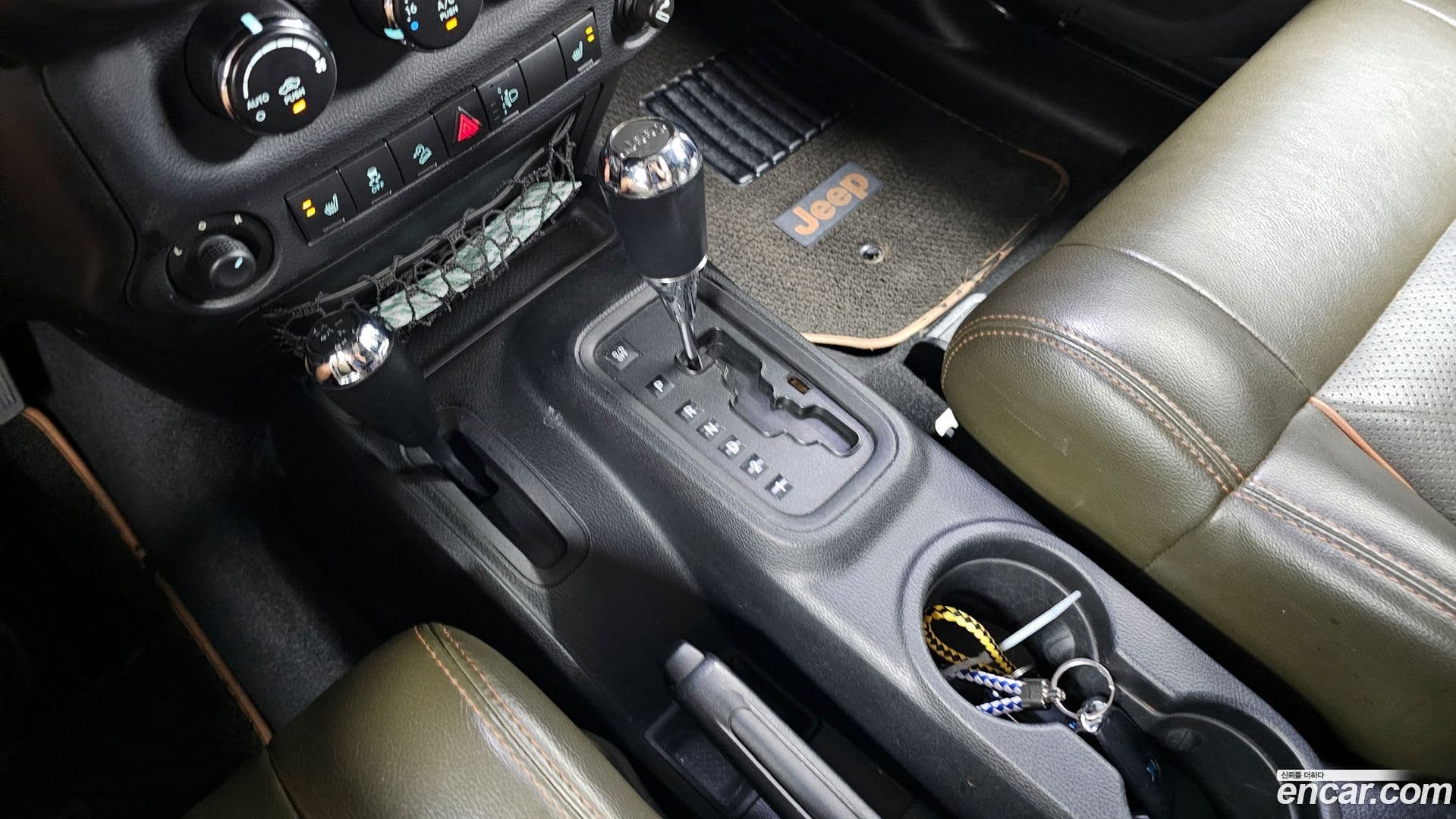 Main__Slider__Photo:Wrangler Jeep 2011.11-8