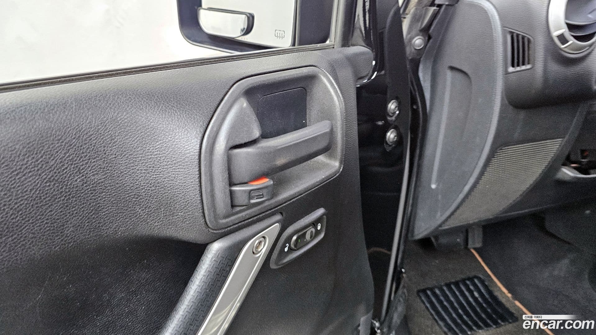 Main__Slider__Photo:Wrangler Jeep 2011.11-14