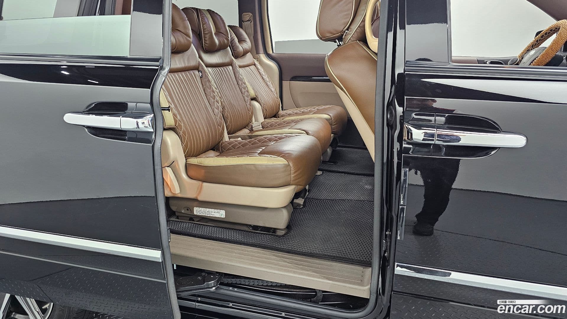 Main__Slider__Photo:Canival Kia 2011.6-12