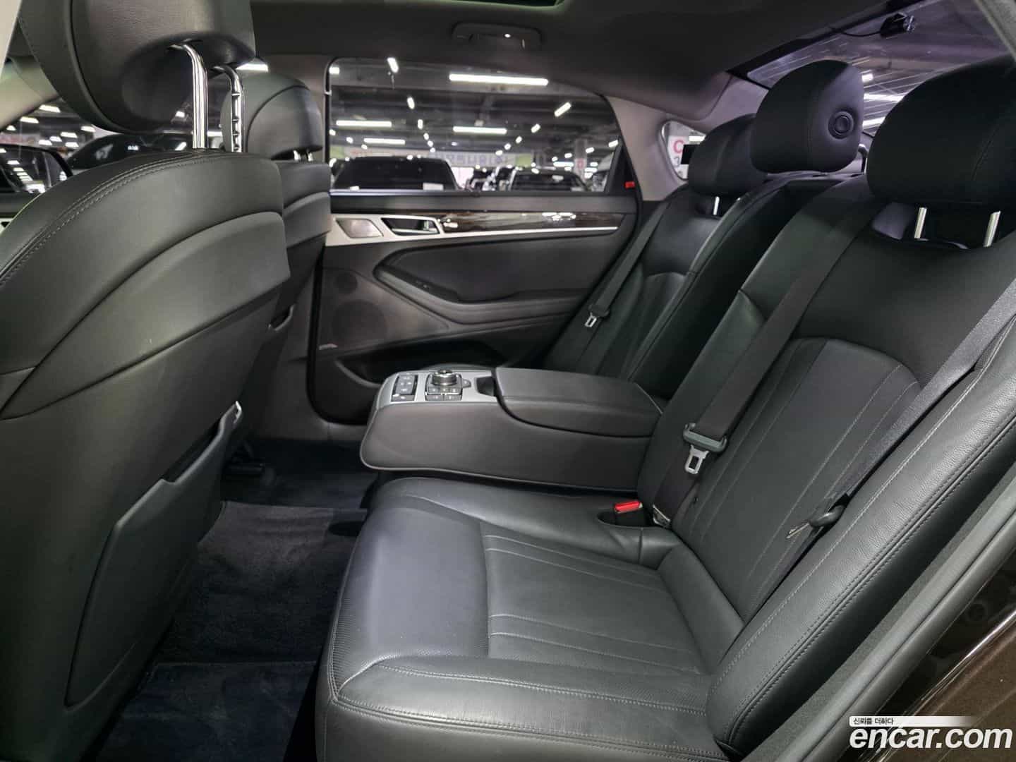 G80 Genesis 2018.0-INNER-006