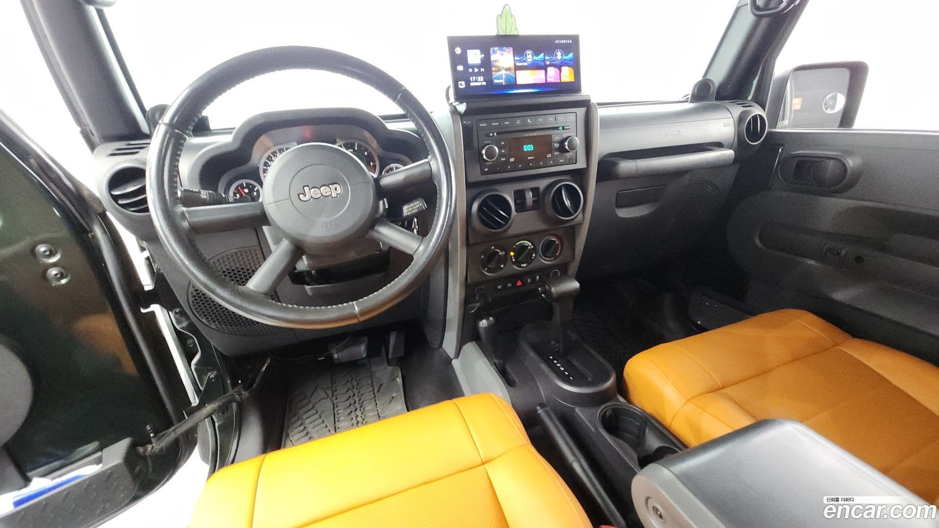 Main__Slider__Photo:Wrangler Jeep 2010.1-6