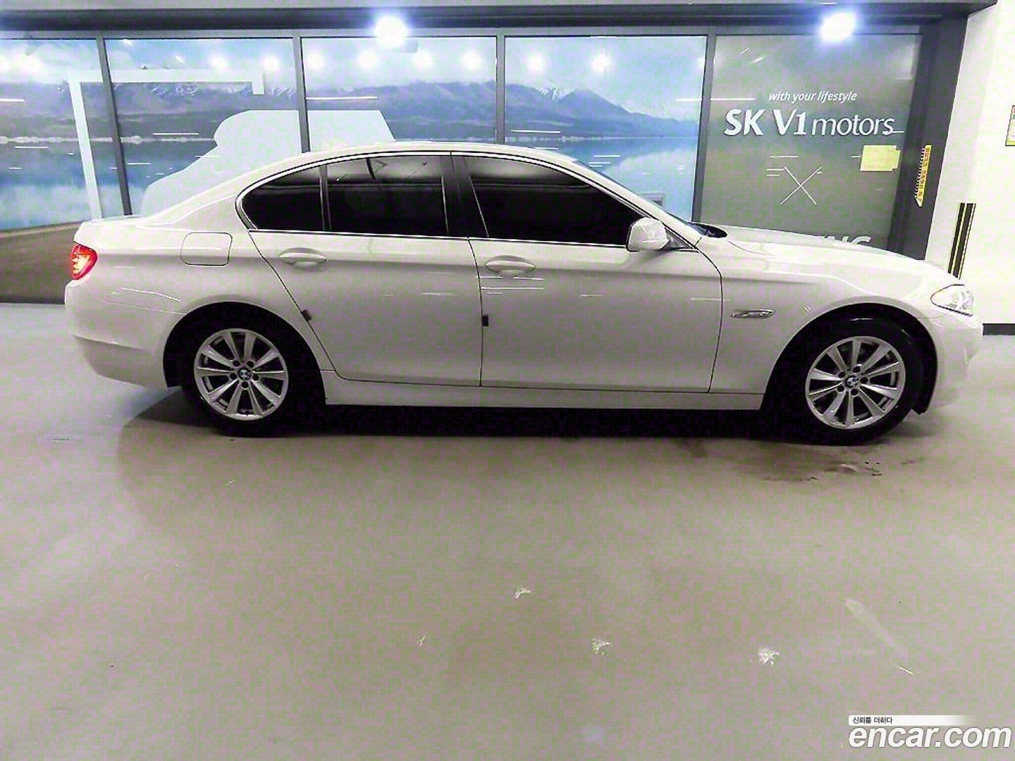Main__Slider__Photo:5-Series BMW 2012.5-2