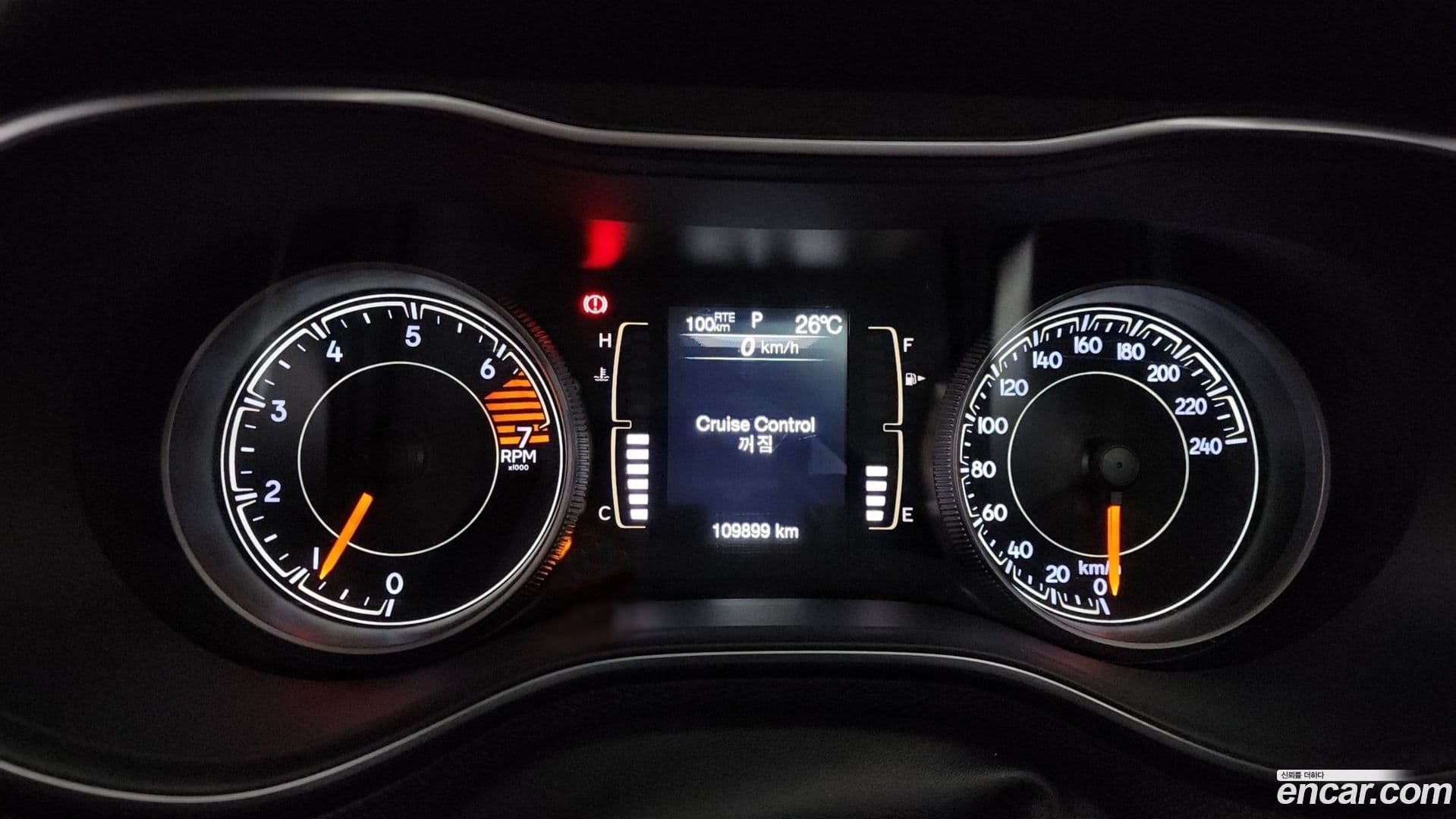 Main__Slider__Photo:Cherokee Jeep 2018.10-7