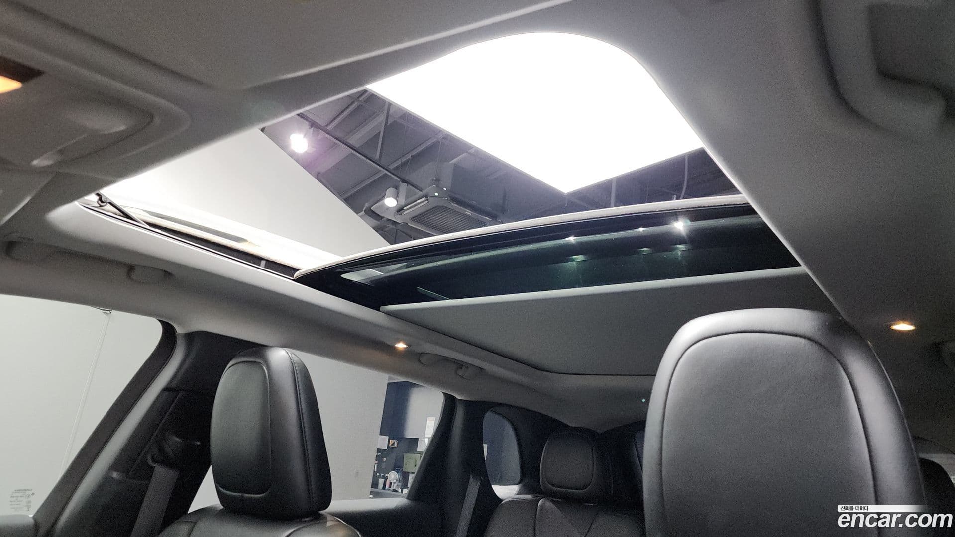 Main__Slider__Photo:Cherokee Jeep 2018.10-18