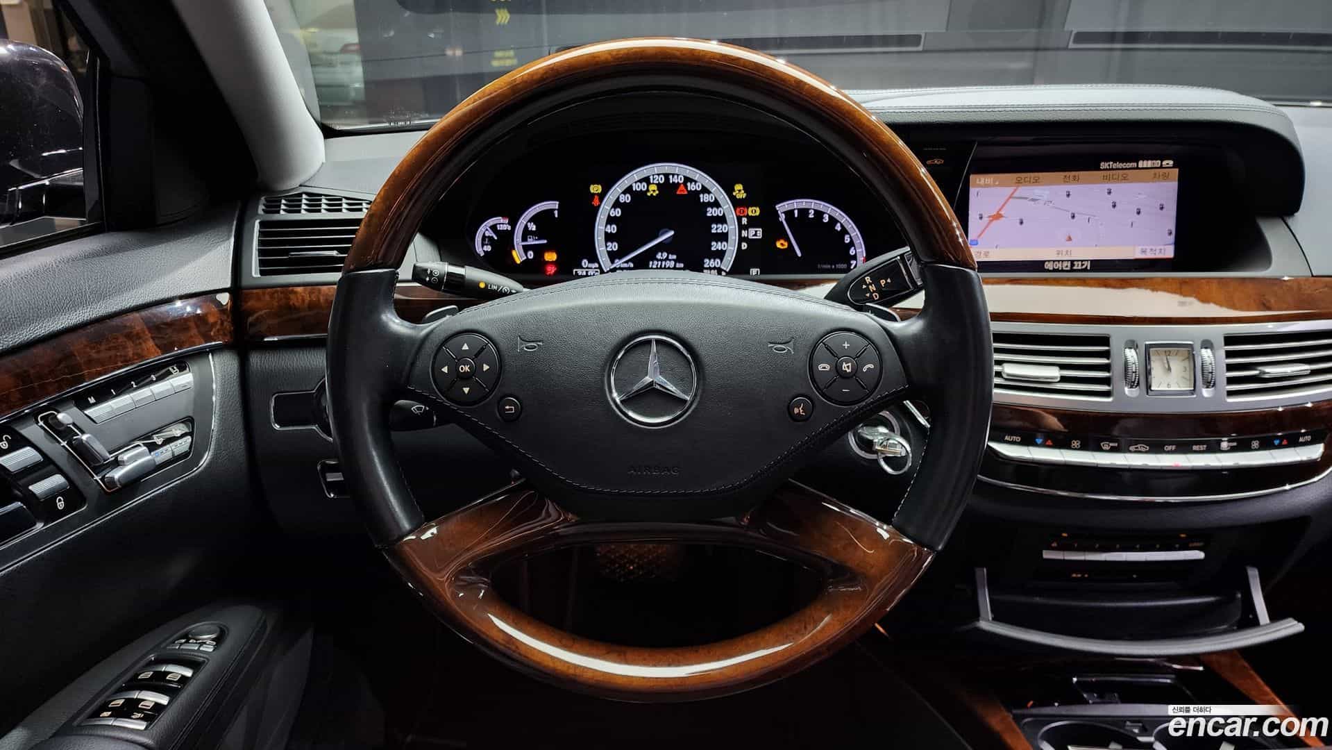 S-Class Mercedes-Benz 2011.4-OPTION-017