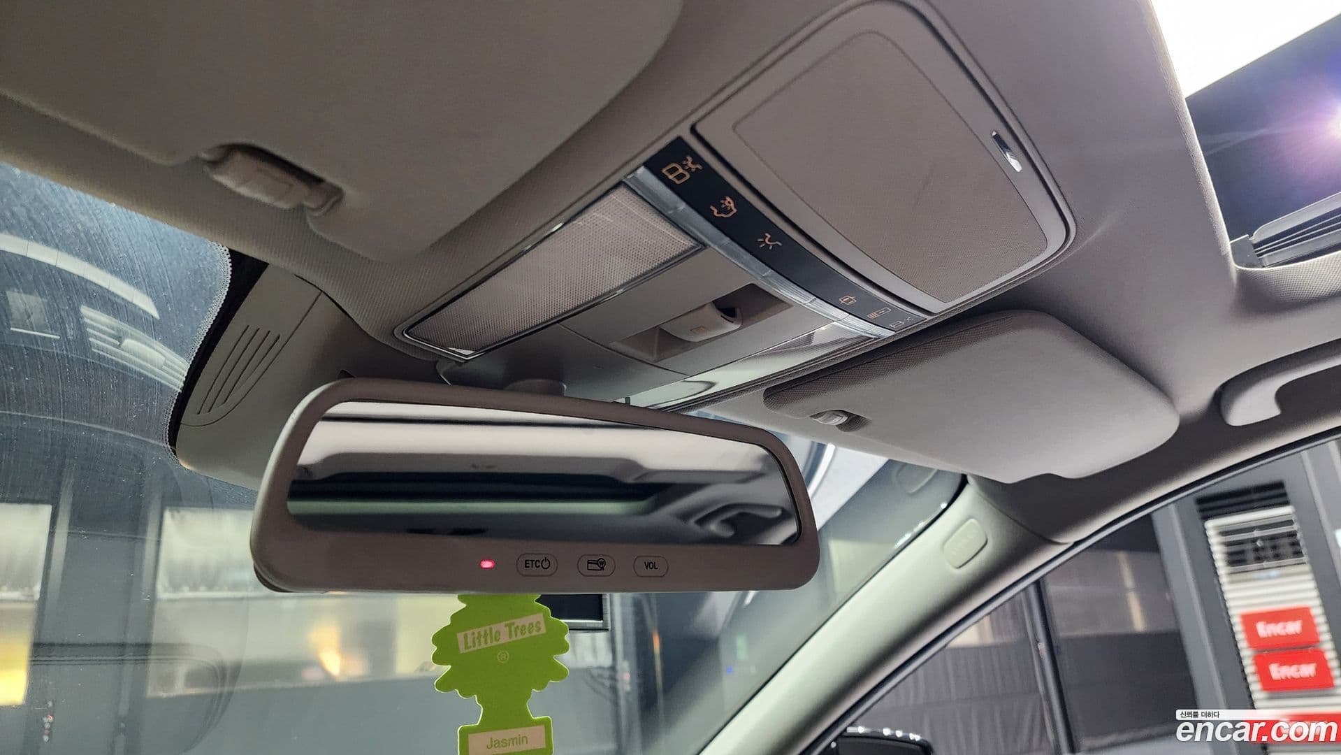 Main__Slider__Photo:S-Class Mercedes-Benz 2011.4-15