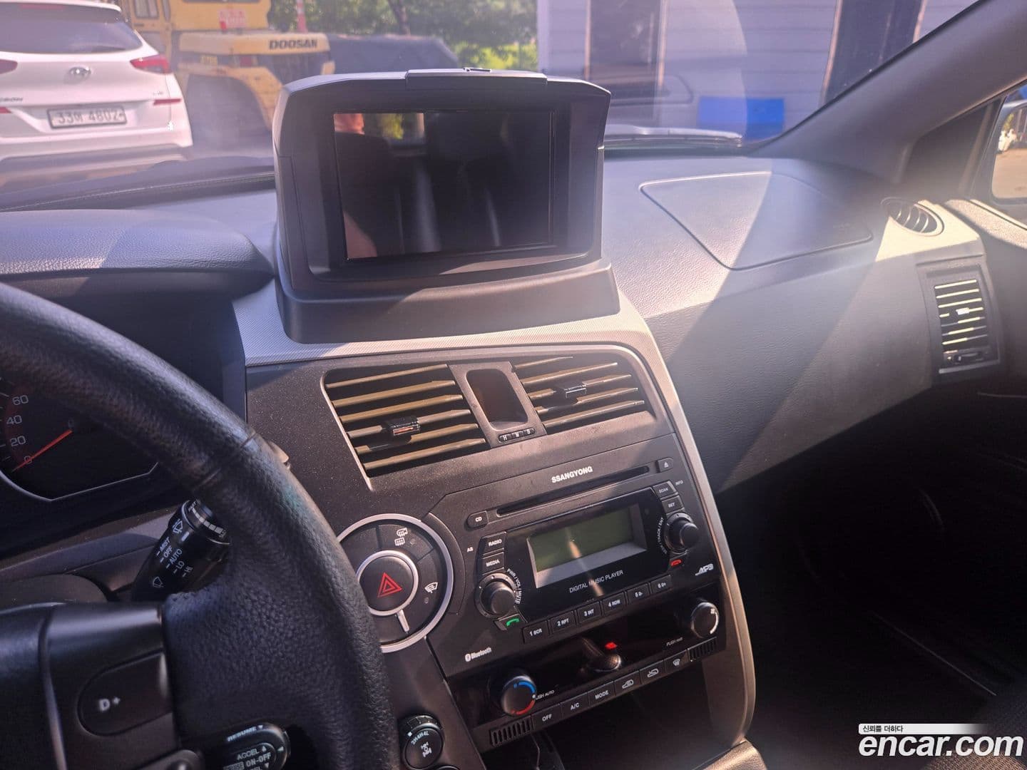 Main__Slider__Photo:KORANDO KG_Mobility_Ssangyong 2013.0-10