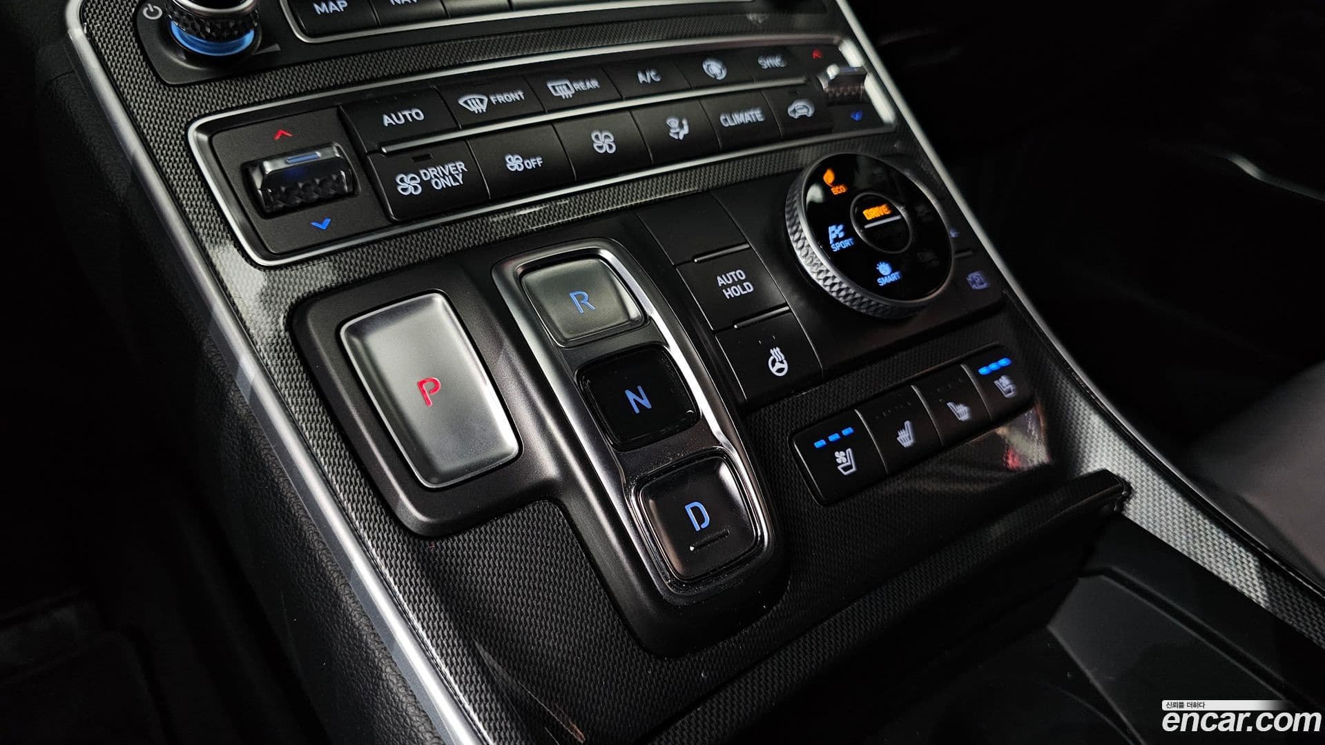 Main__Slider__Photo:Santafe Hyundai 2023.0-8