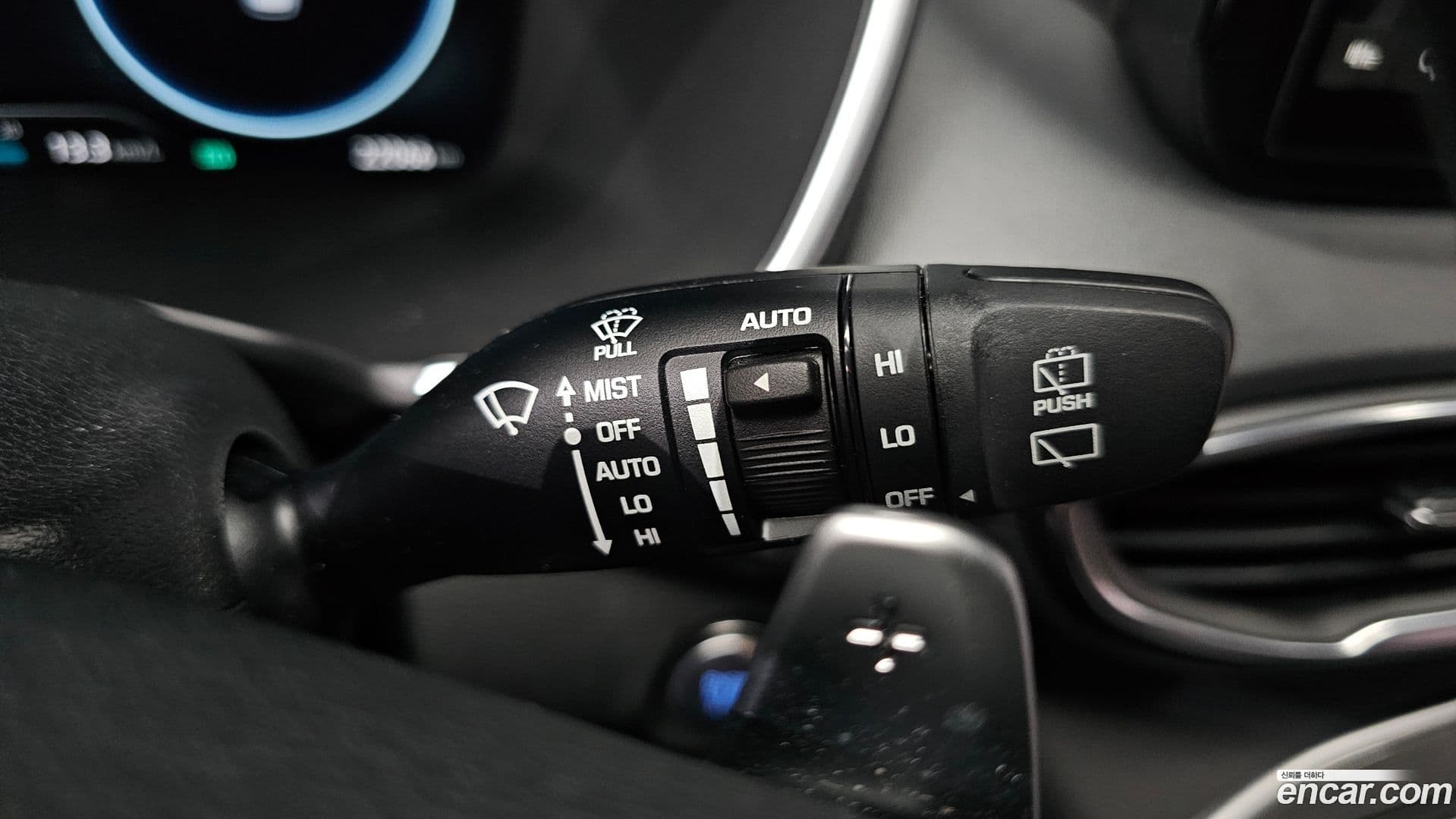 Main__Slider__Photo:Santafe Hyundai 2023.0-11