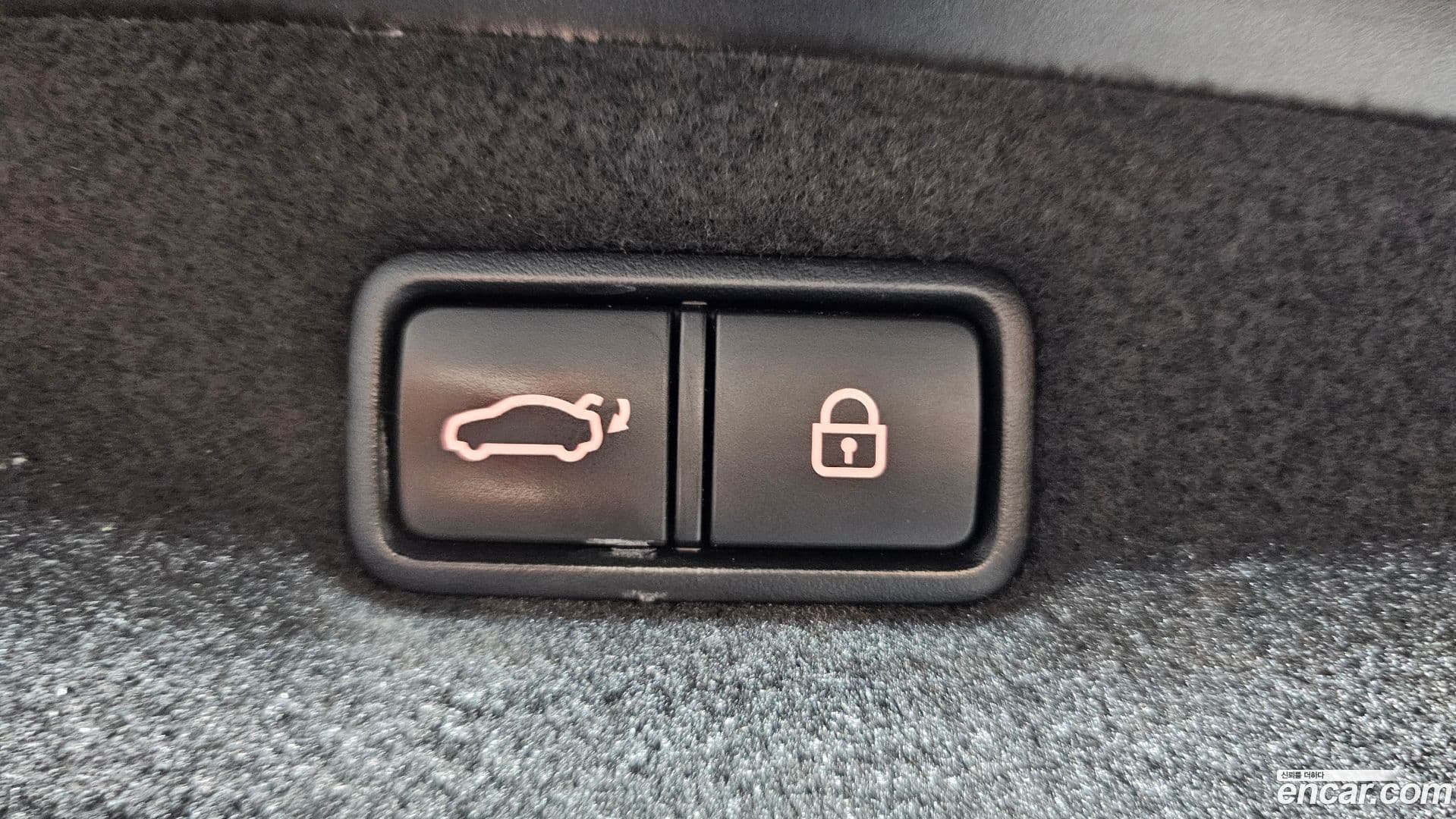 Main__Slider__Photo:G90 Genesis 2019.0-19