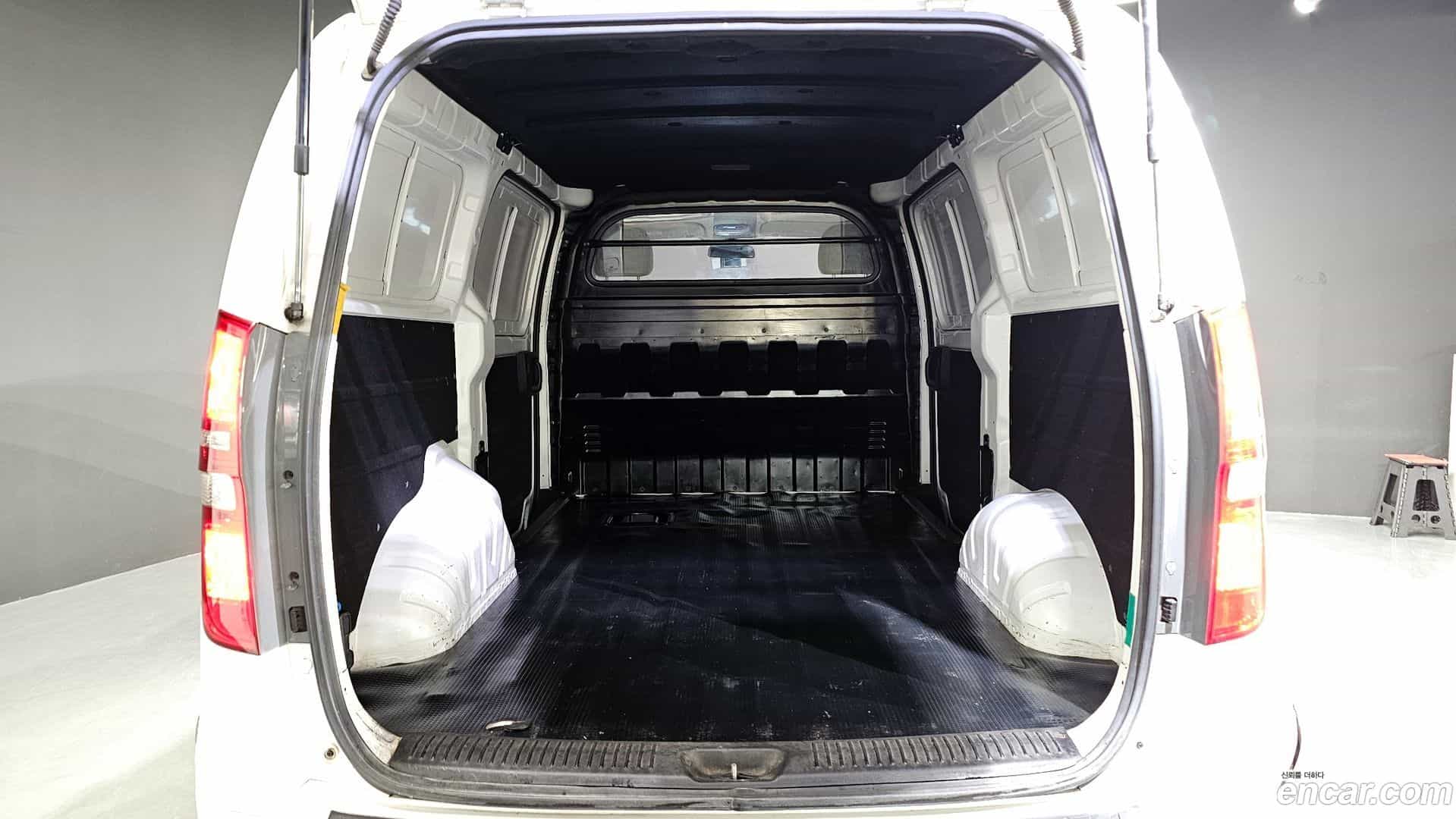 Starex Hyundai 2019.4-OPTION-024