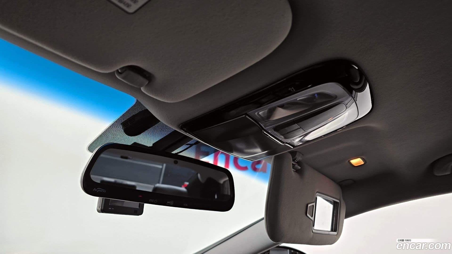 Main__Slider__Photo:Grandeur Hyundai 2014.3-19