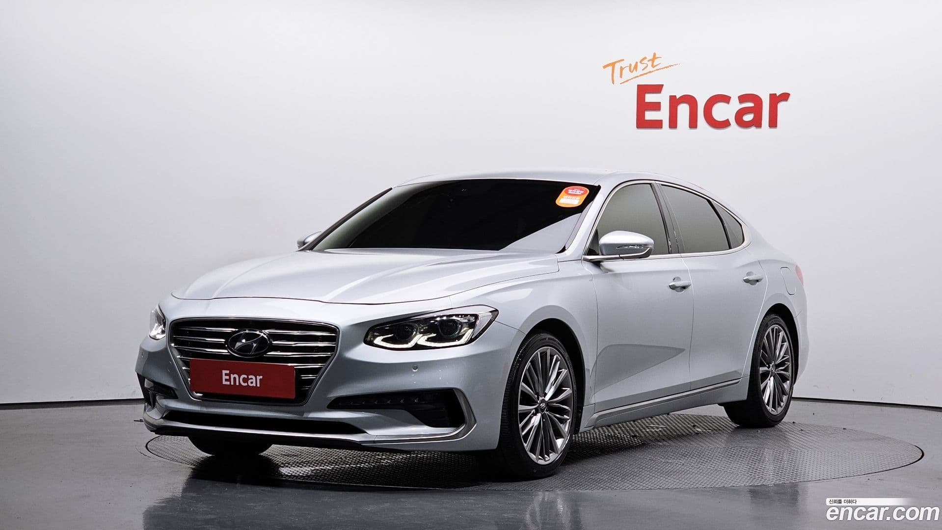 Main__Slider__Photo:Grandeur Hyundai 2018.7-0