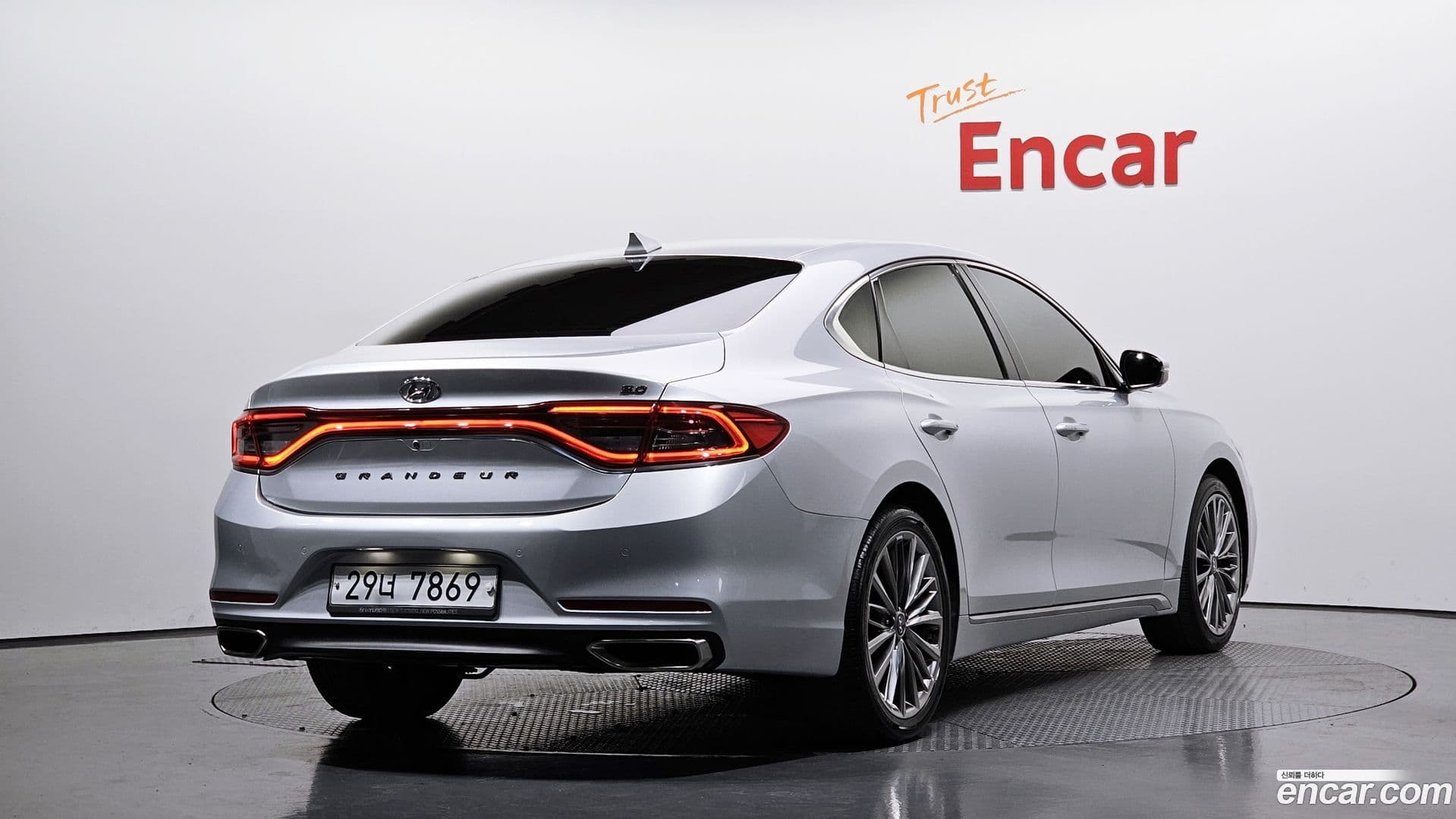 Main__Slider__Photo:Grandeur Hyundai 2018.7-1