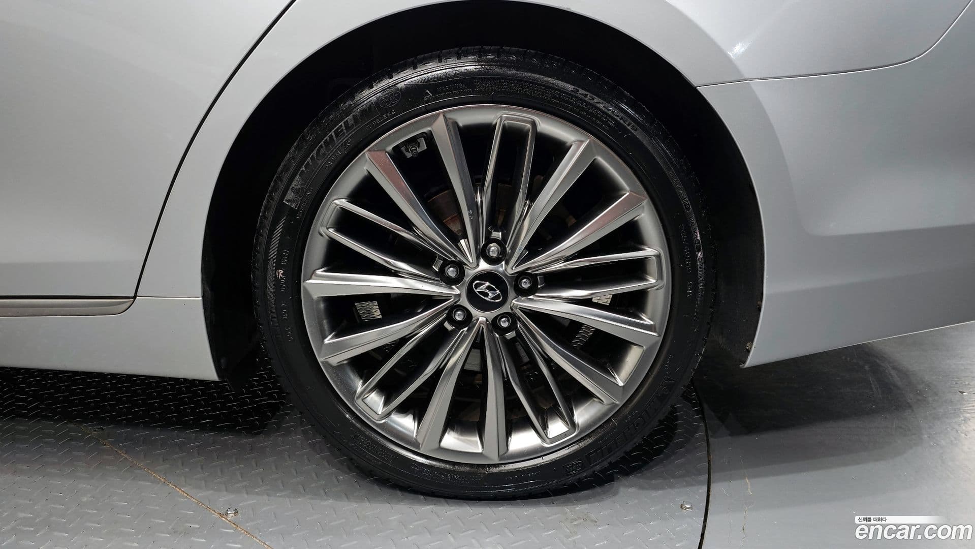 Main__Slider__Photo:Grandeur Hyundai 2018.7-4