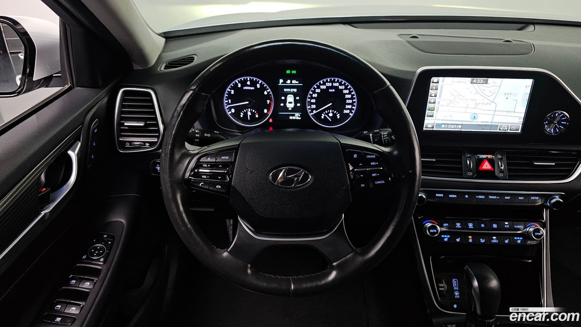 Main__Slider__Photo:Grandeur Hyundai 2018.7-12