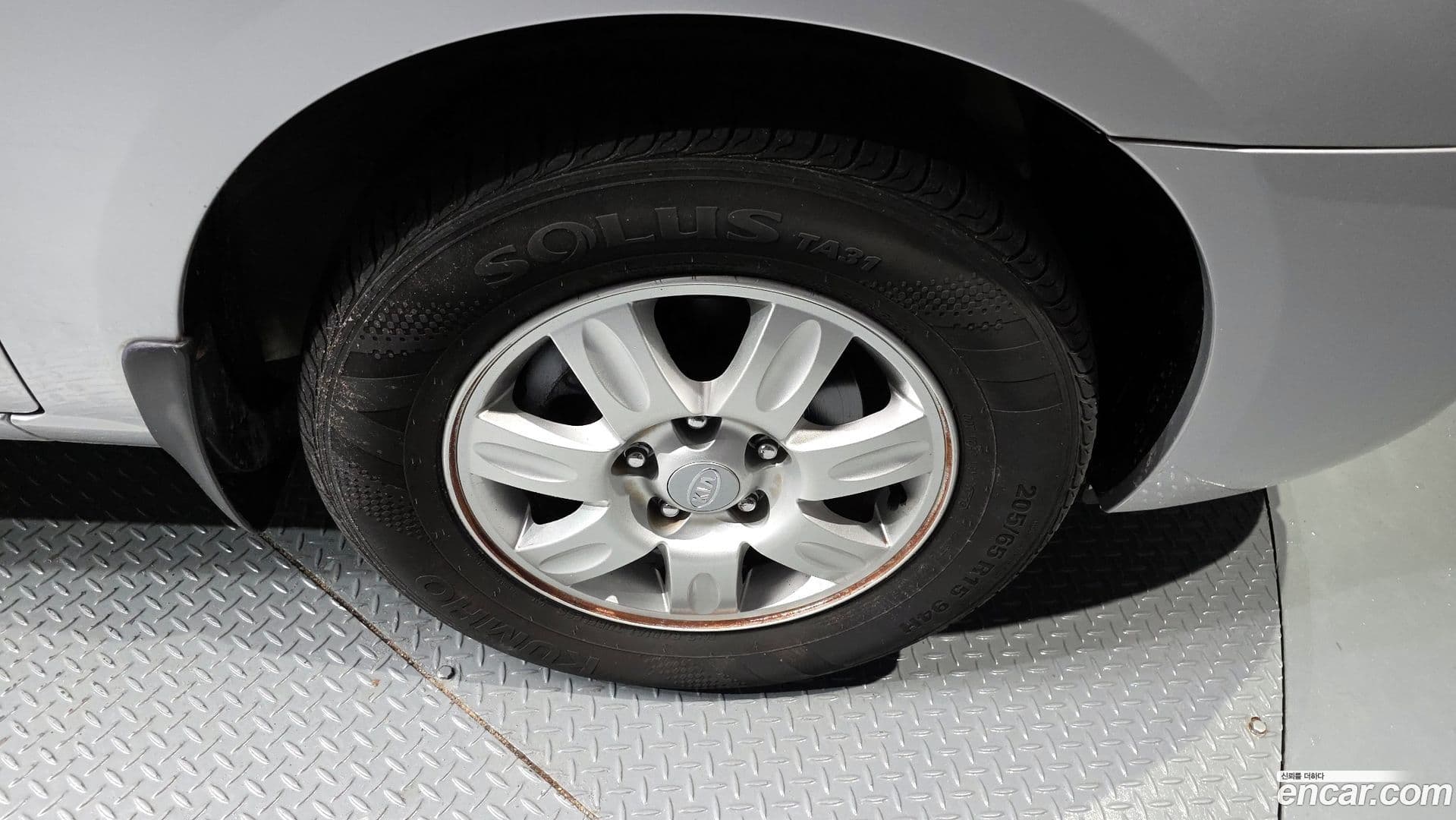 Main__Slider__Photo:Carens Kia 2011.7-4