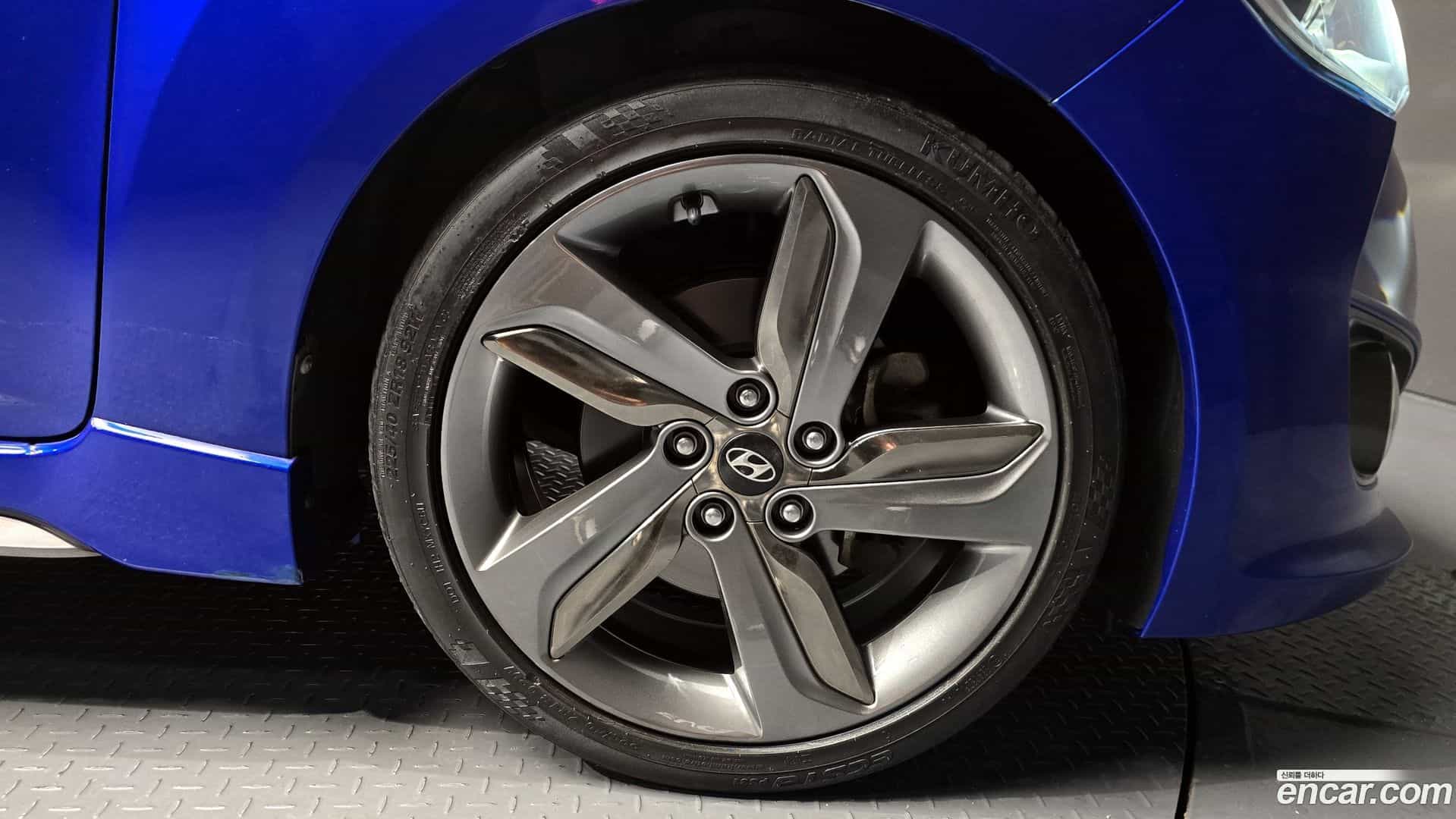 Veloster Hyundai 2012.11-OUTER-005