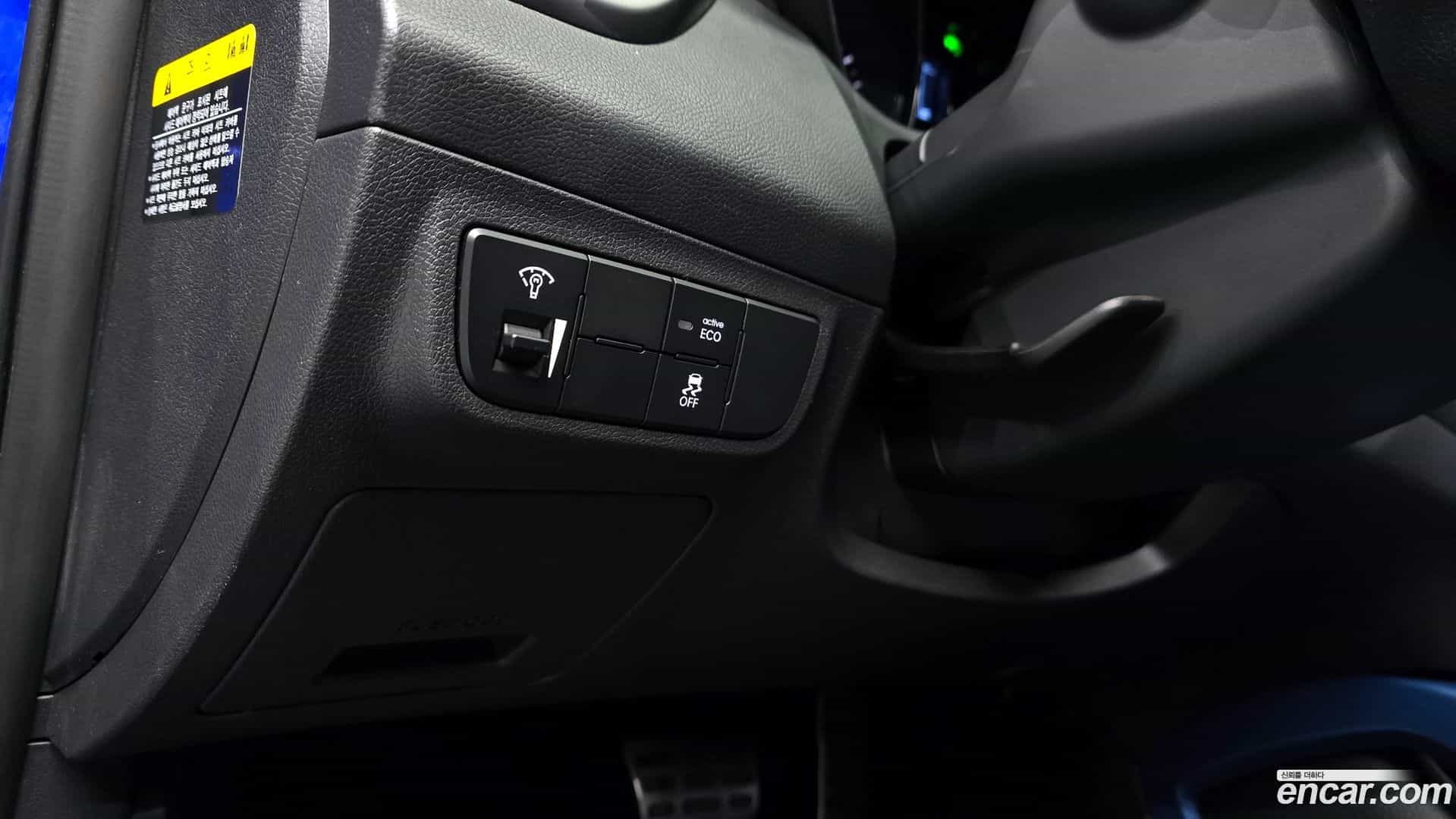 Veloster Hyundai 2012.11-OPTION-018