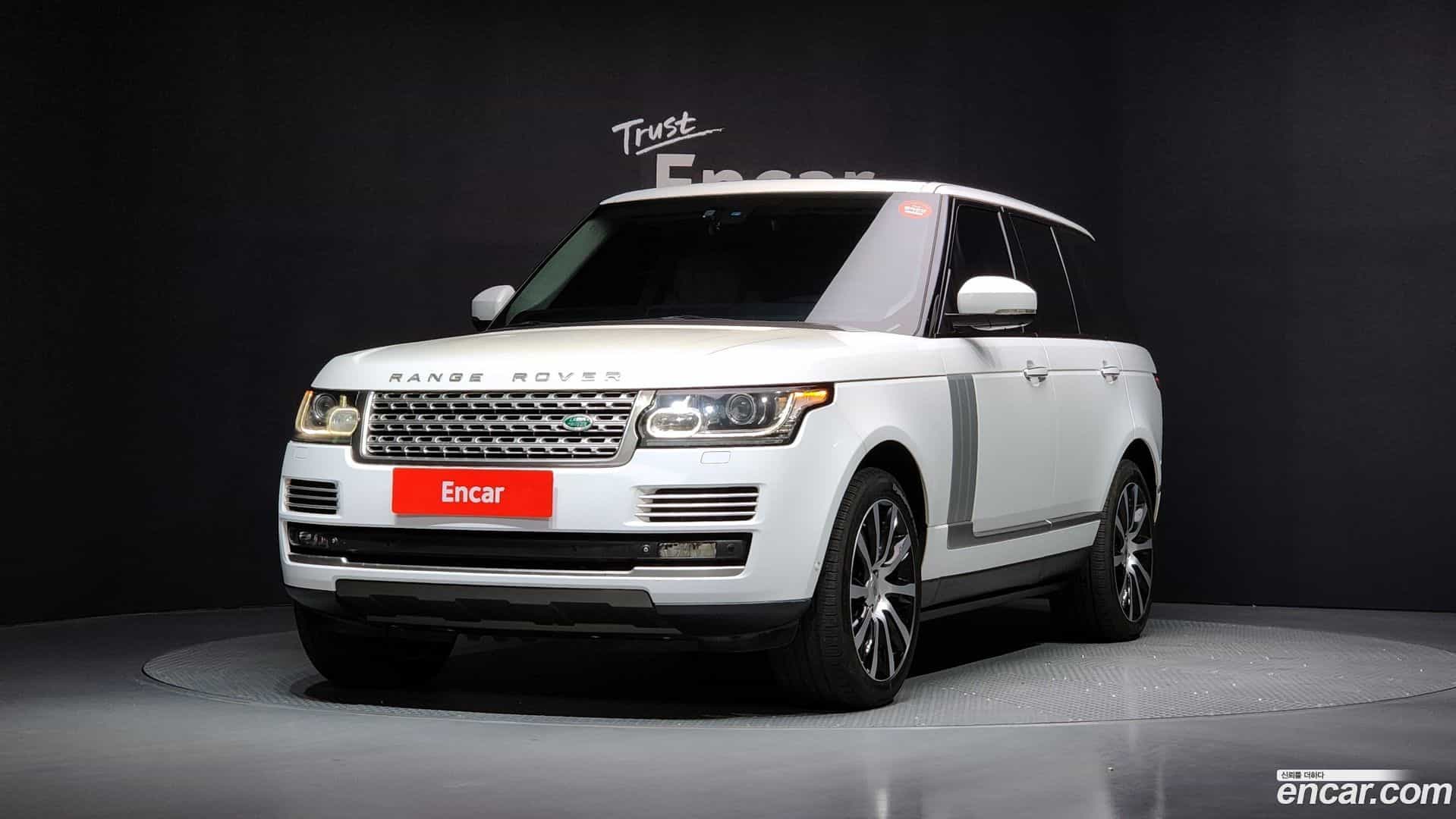 Range Rover Land Rover 2014.11-OUTER-001