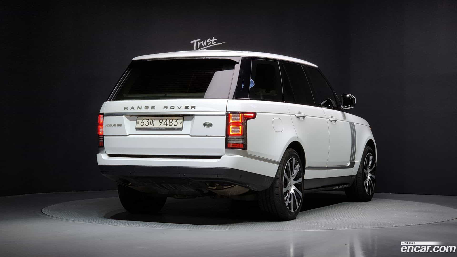 Range Rover Land Rover 2014.11-OUTER-002