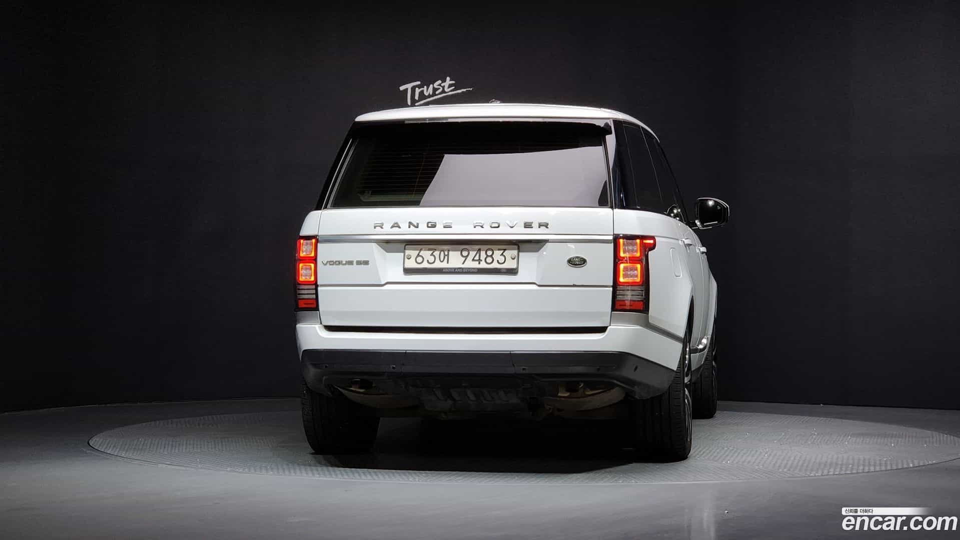 Range Rover Land Rover 2014.11-OUTER-004