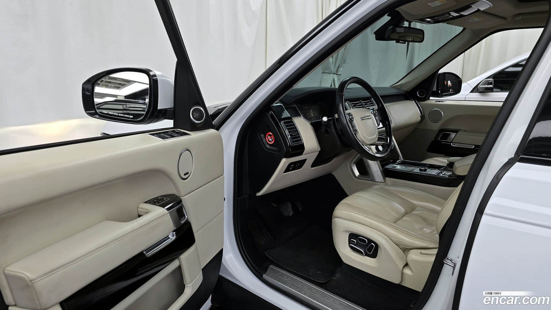 Main__Slider__Photo:Range Rover Land Rover 2014.11-9