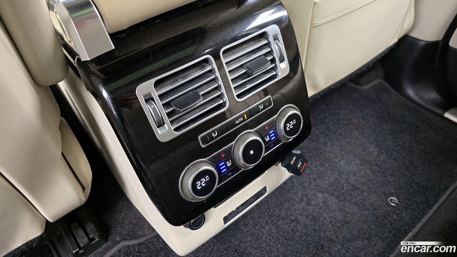 Main__Slider__Photo:Range Rover Land Rover 2014.11-18