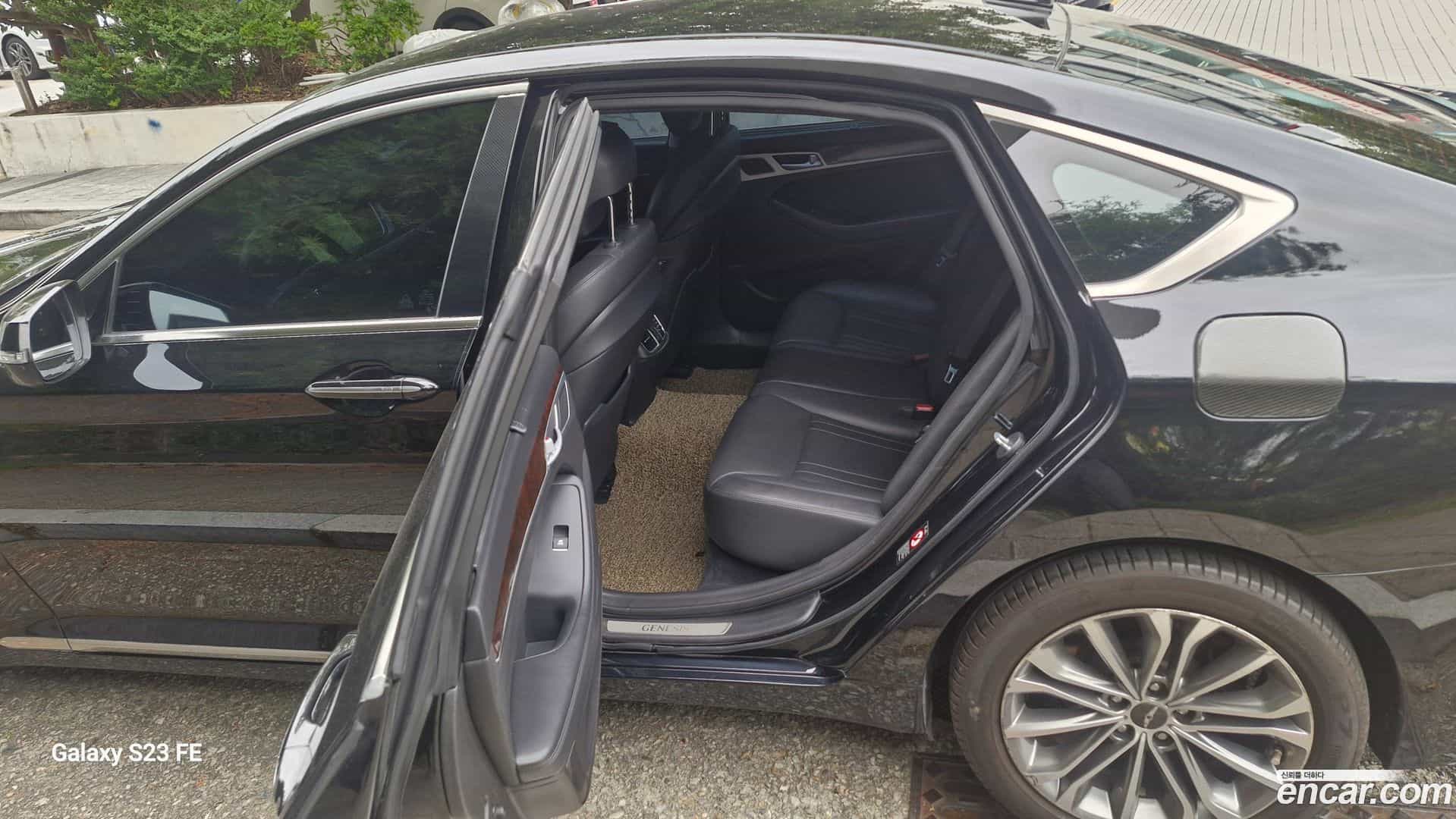 Genesis Hyundai 2014.9-INNER-008