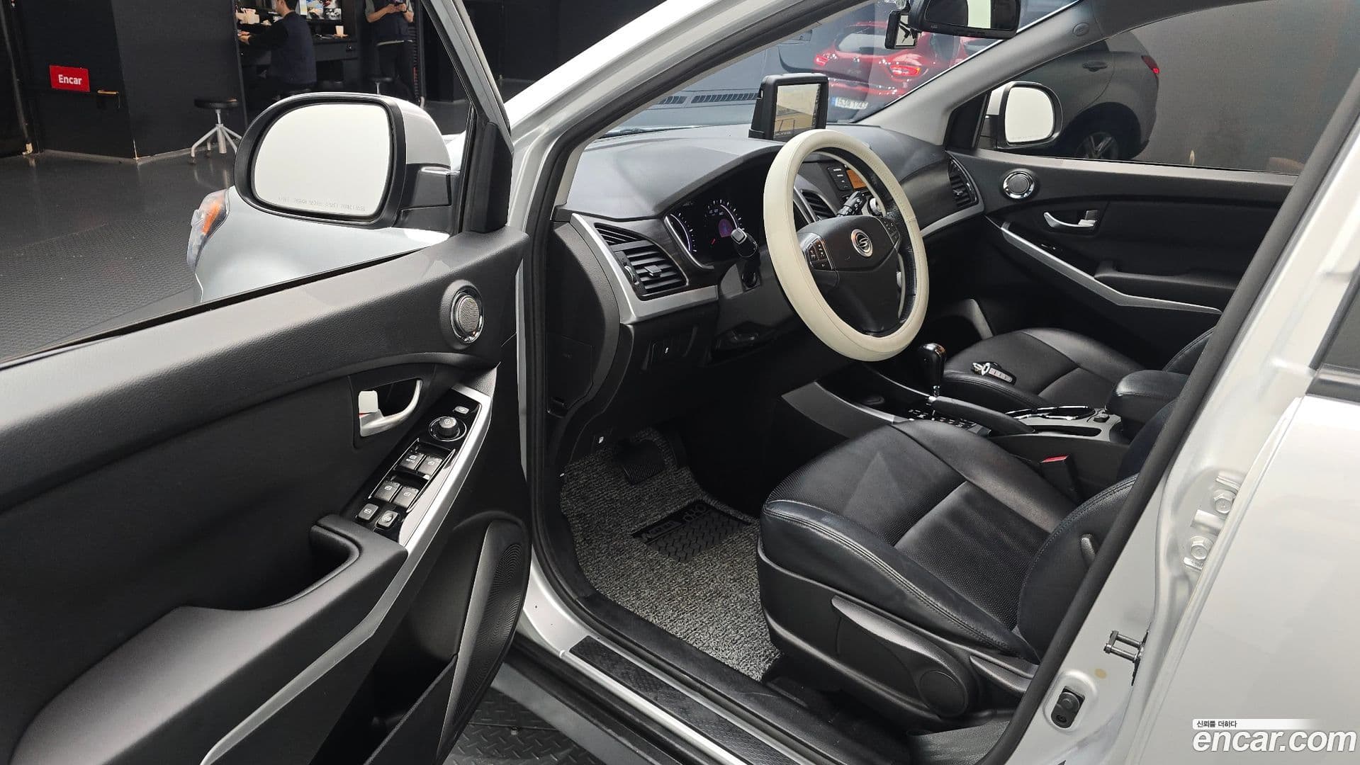 Main__Slider__Photo:KORANDO KG_Mobility_Ssangyong 2014.5-10