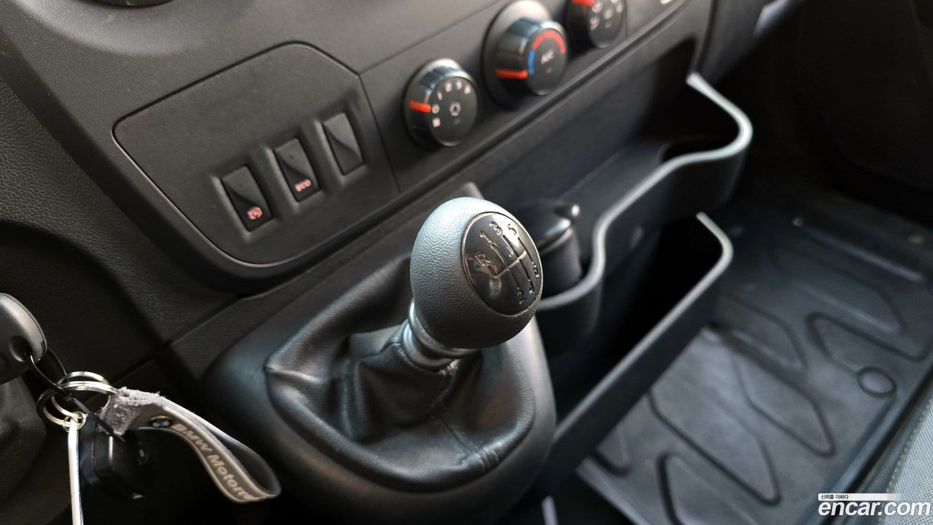 Main__Slider__Photo:Master Renault-KoreaSamsung 2019.8-8