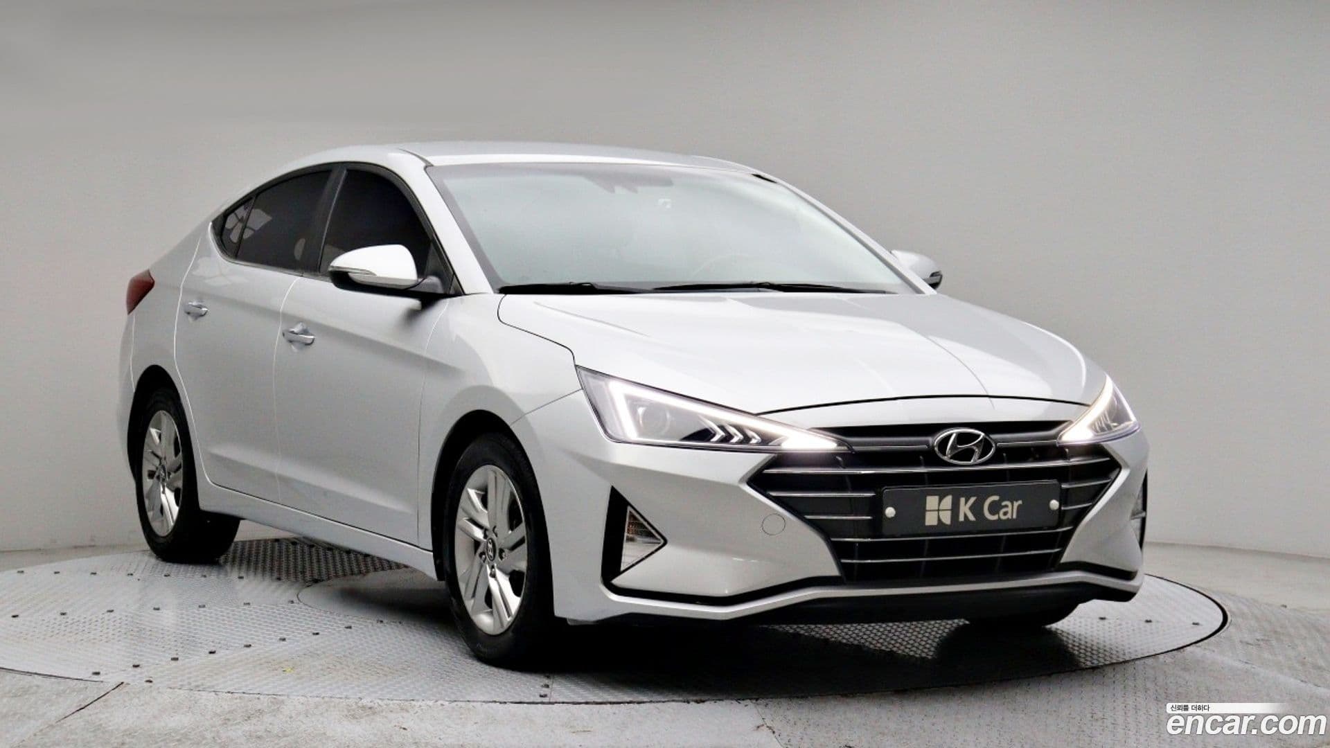 Main__Slider__Photo:AVANTE Hyundai 2018.9-2