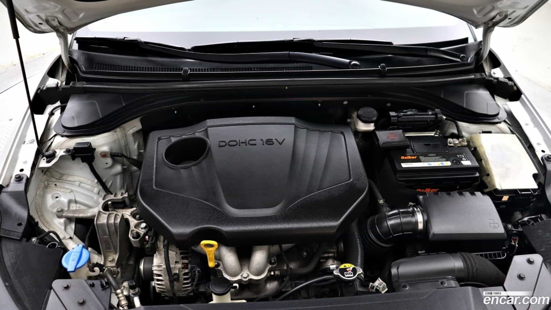 AVANTE Hyundai 2018.9-INNER-006