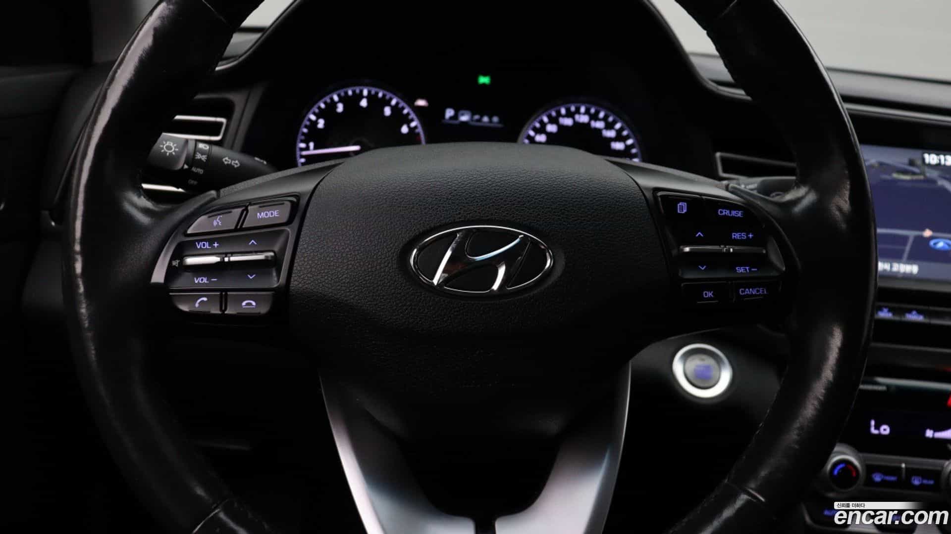 AVANTE Hyundai 2018.9-OPTION-017