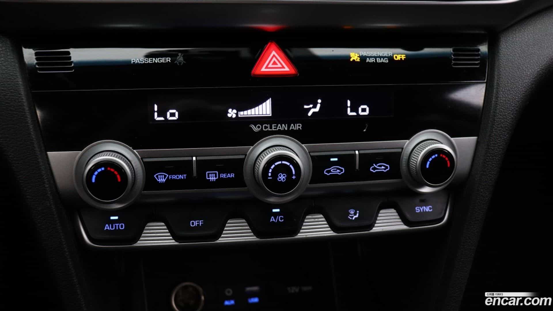 AVANTE Hyundai 2018.9-OPTION-022