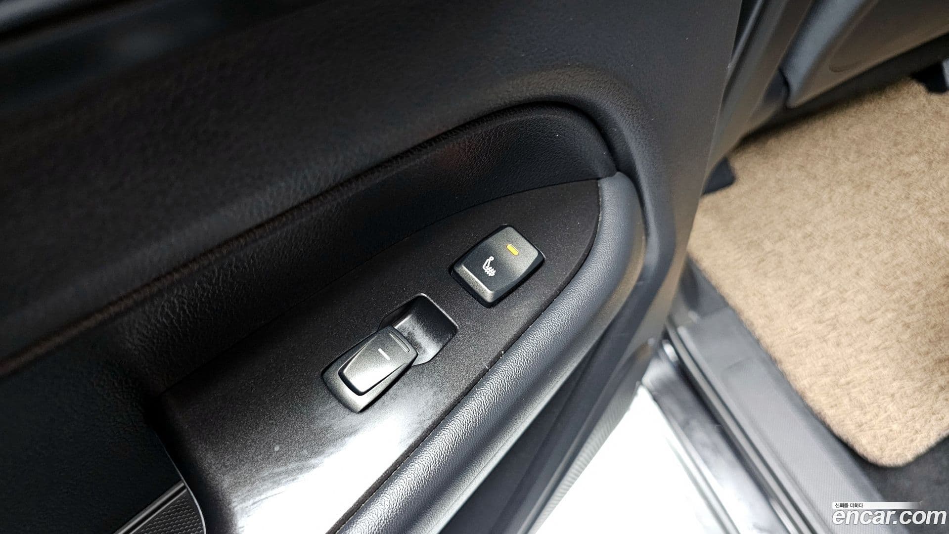 Main__Slider__Photo:Rexton KG_Mobility_Ssangyong 2021.0-18